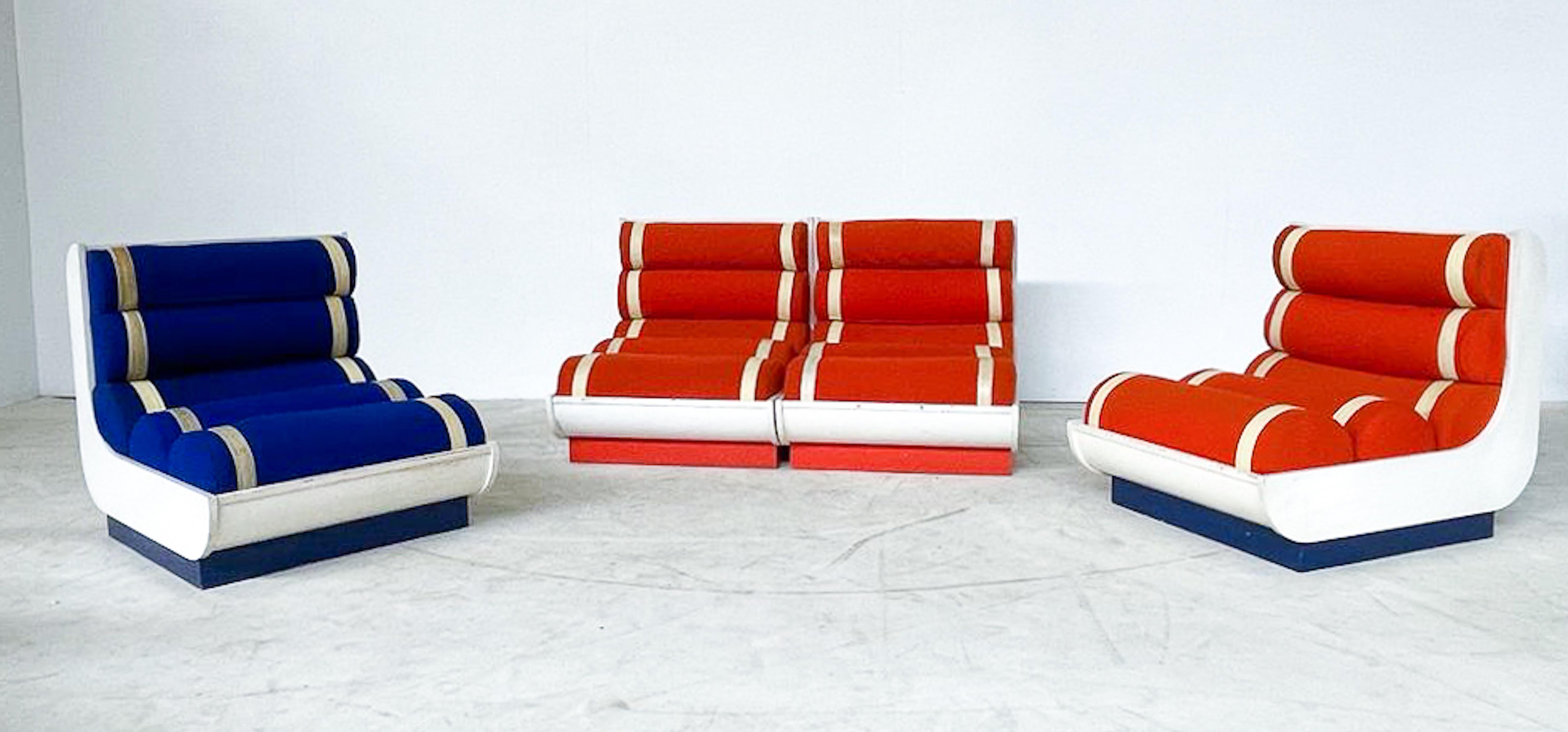 Wood Mid-Century Modern Pair of Italian Red and Blue Armchairs, 1960s For Sale