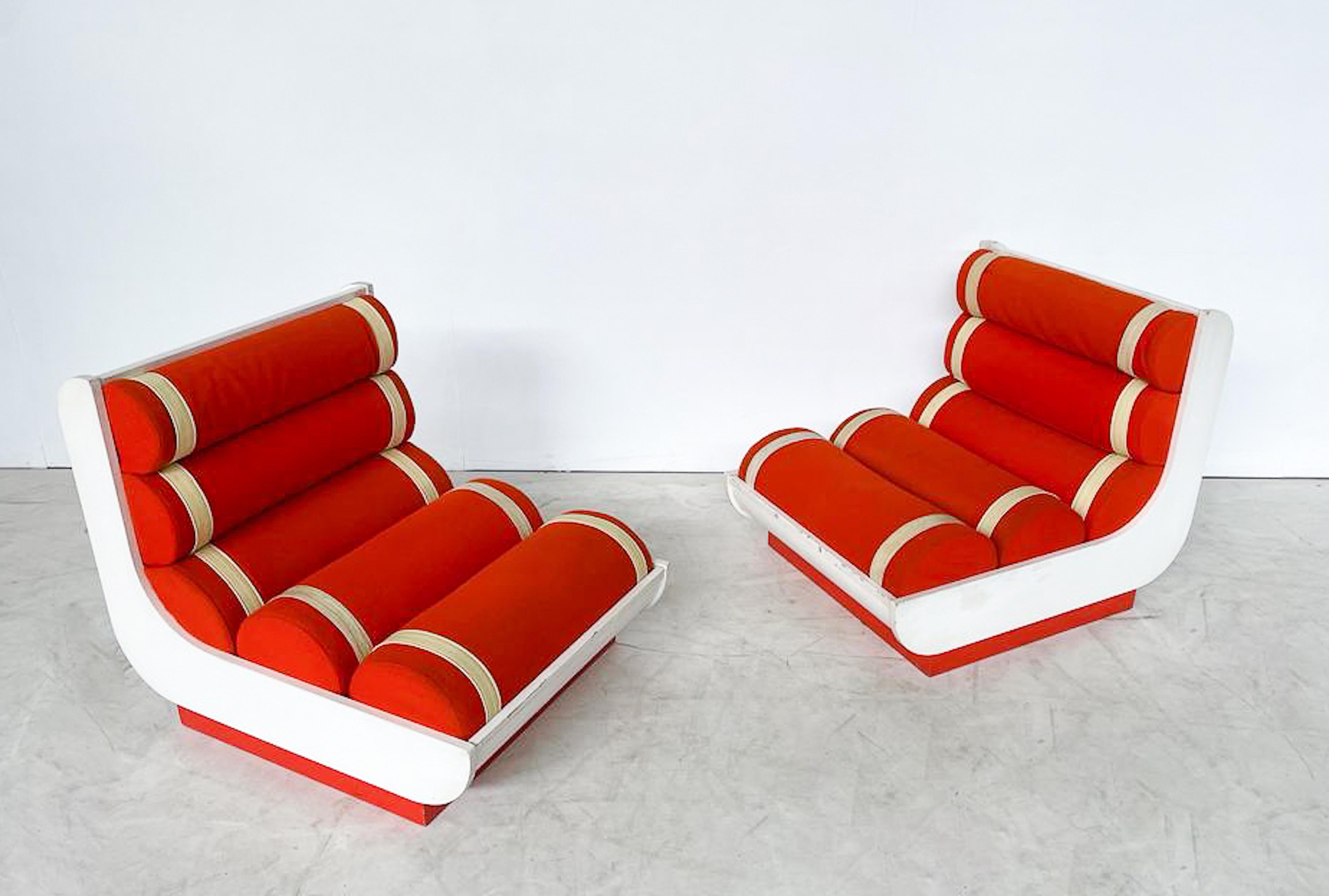 Mid-Century Modern Pair of Italian Red Armchairs, 1960s, Orignal Upholstery For Sale 3