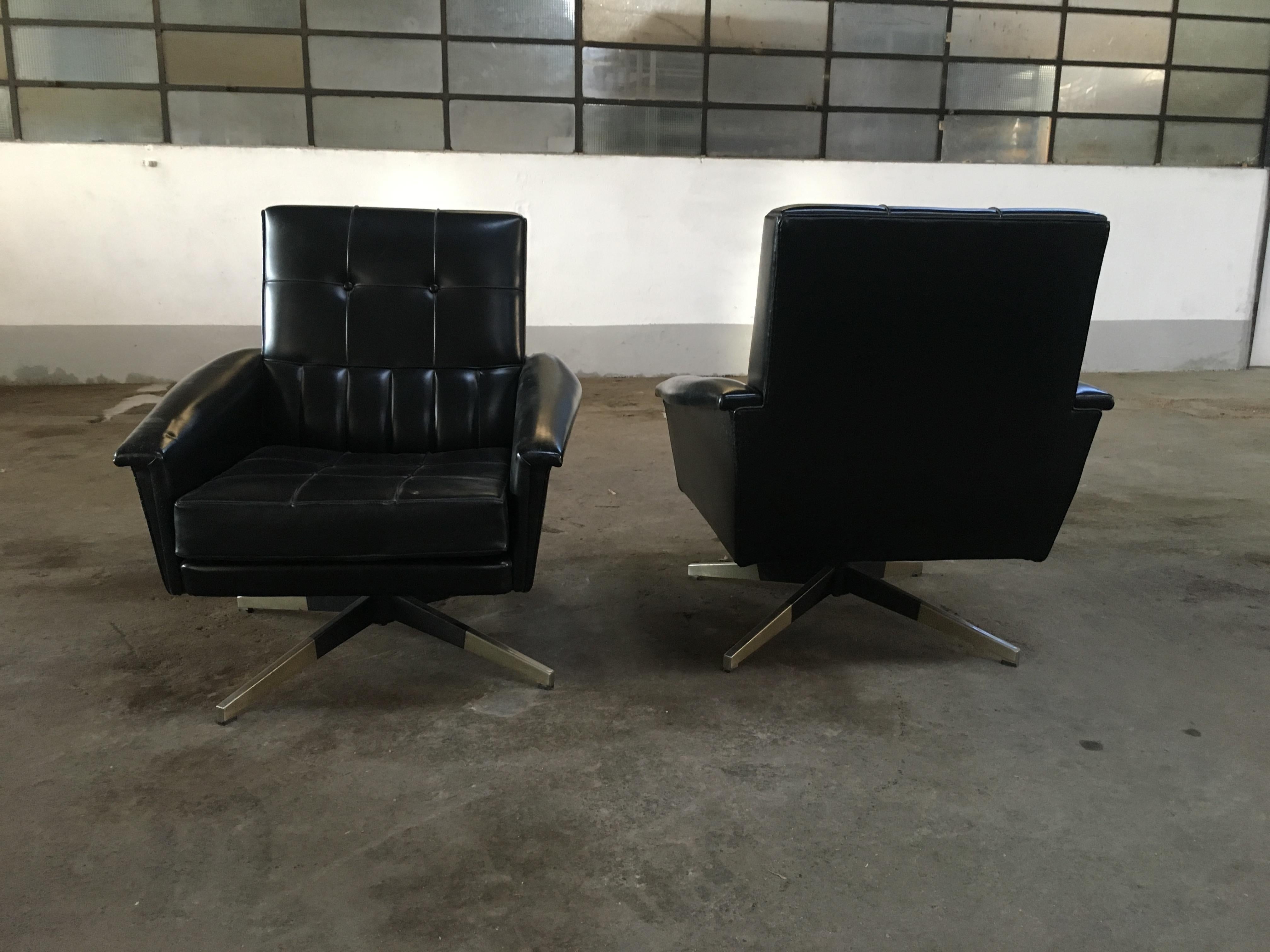 Mid-Century Modern Pair of Italian Revolving Office Armchairs with Brass Legs 3