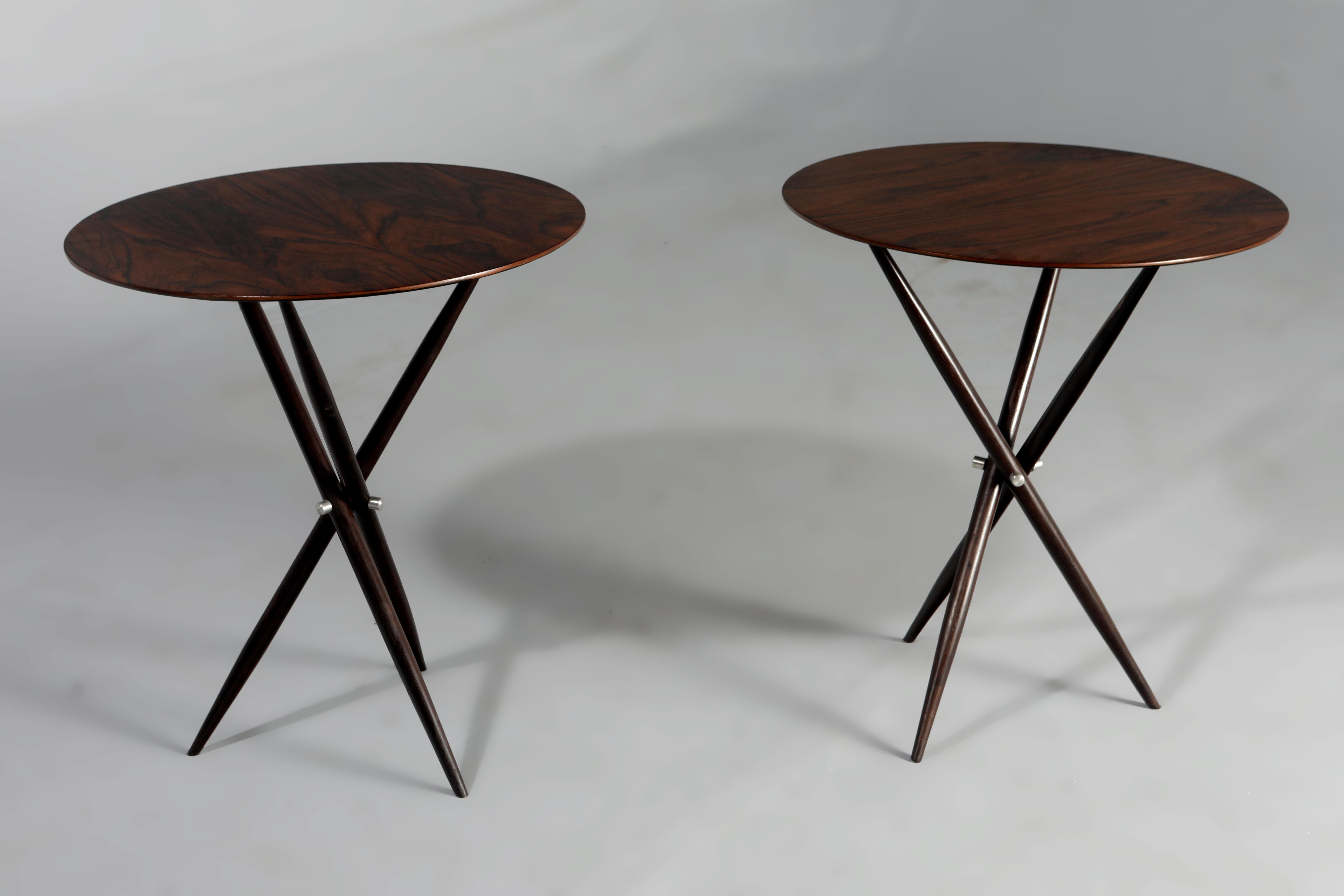 Mid-Century Modern Pair of Janete side tables by Sergio Rodrigues, Brazil, 1950s.

The Janete side tables, designed by Sergio Rodrigues, have a simple yet elegant design and capture the essence of Brazilian modernist style. Made of solid wood, the