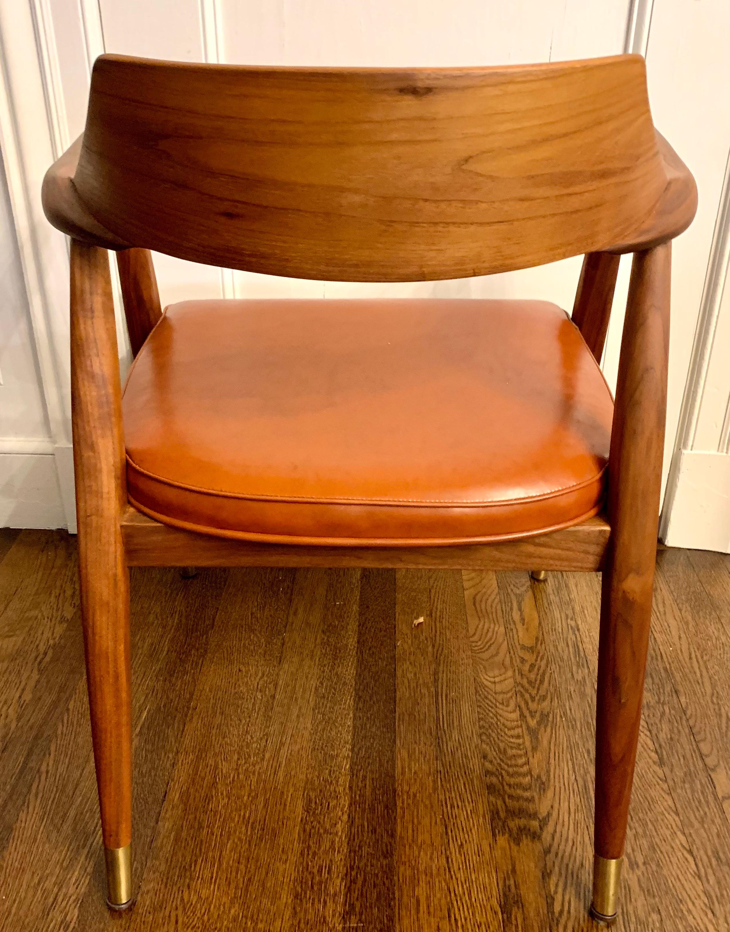 Mid-20th Century Mid-Century Modern Pair of Jasper Walnut Arm Chairs