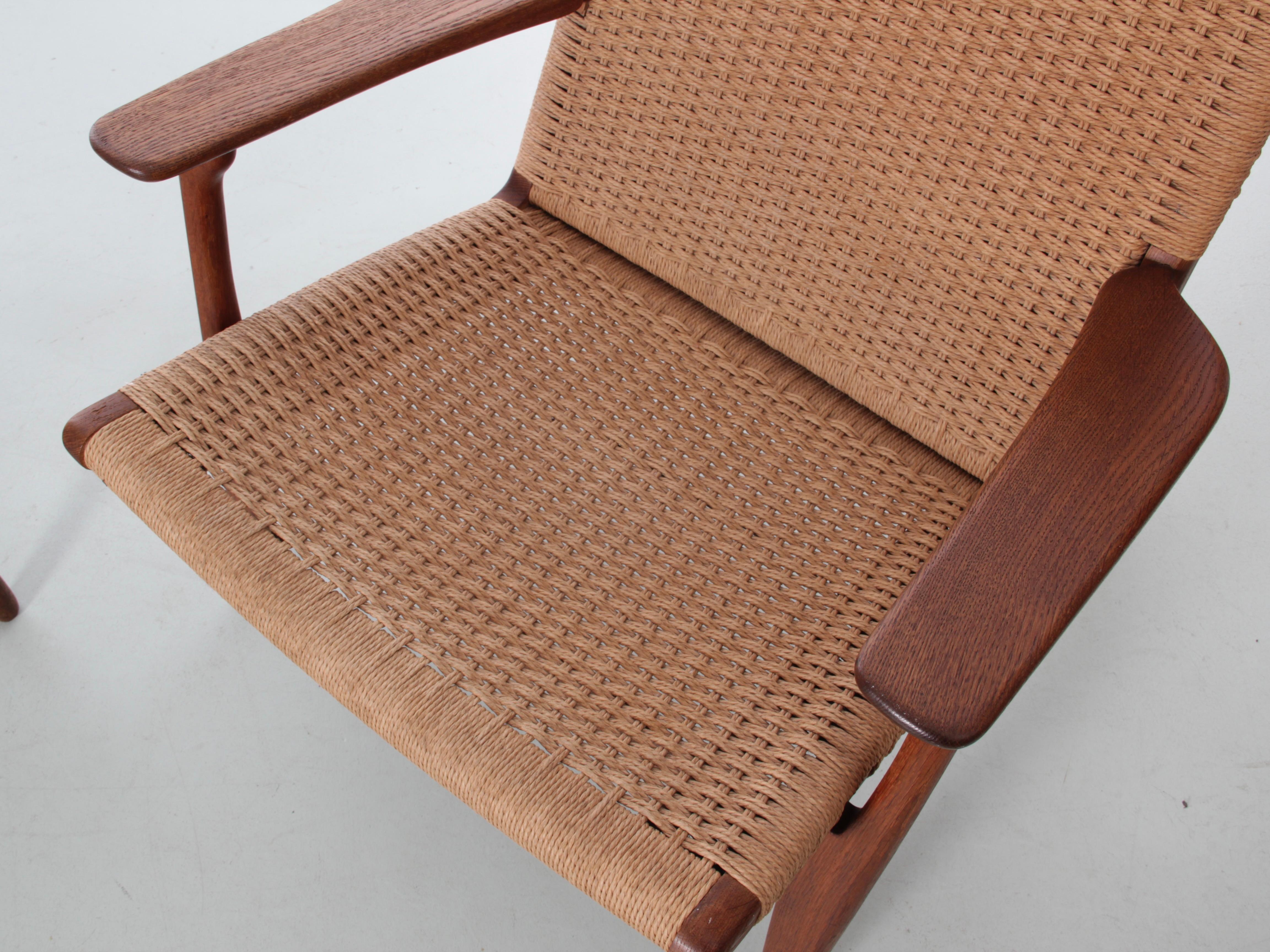 Mid-Century Modern Pair of Lounge Chair CH25 by Hans Wegner 5