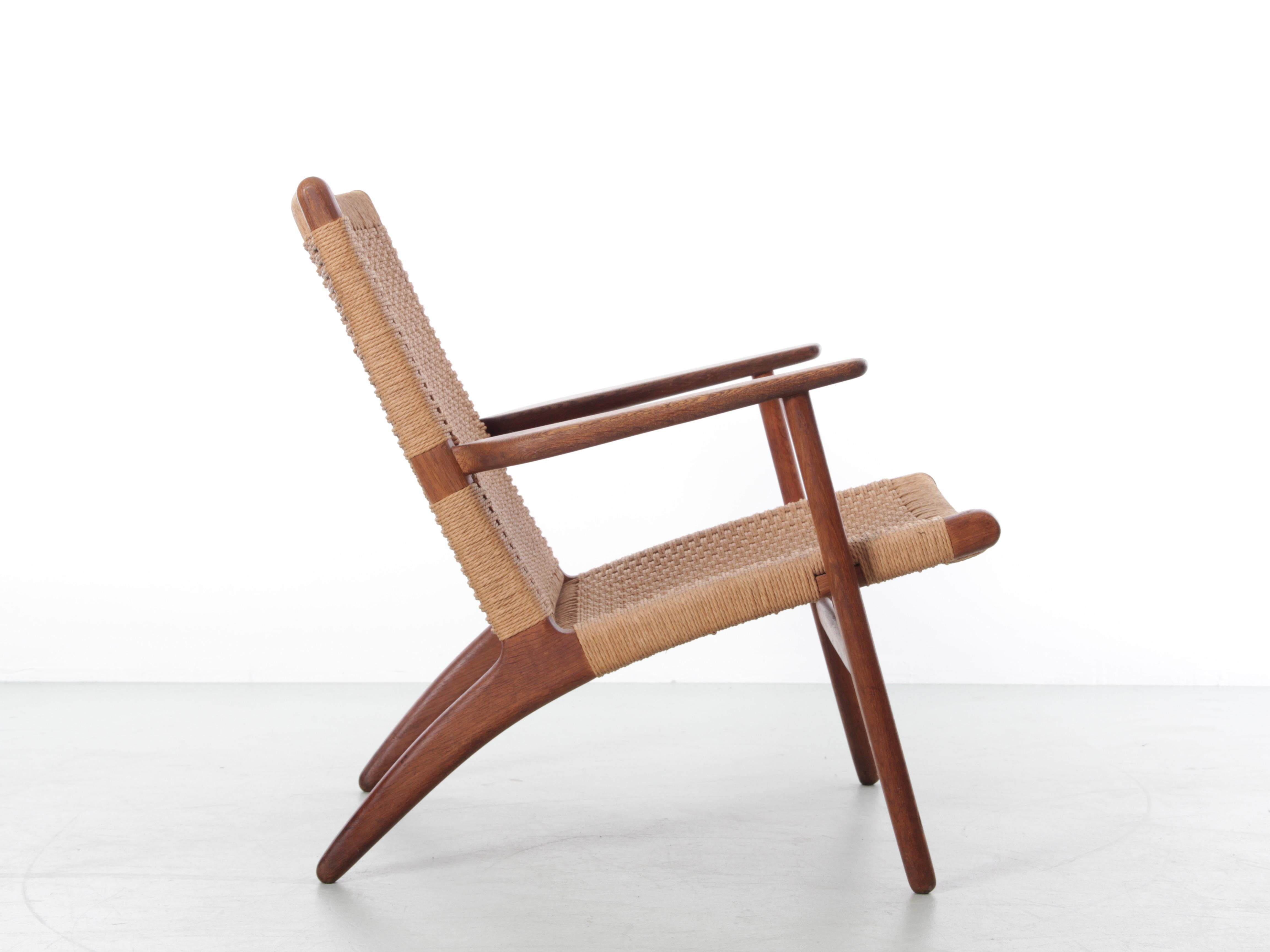 Mid-20th Century Mid-Century Modern Pair of Lounge Chair CH25 by Hans Wegner