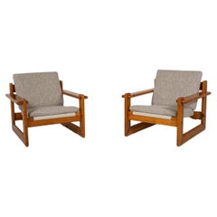 Mid-Century Modern Pair of Lounge Chairs, Wood and Fabric, Italy, 1970s