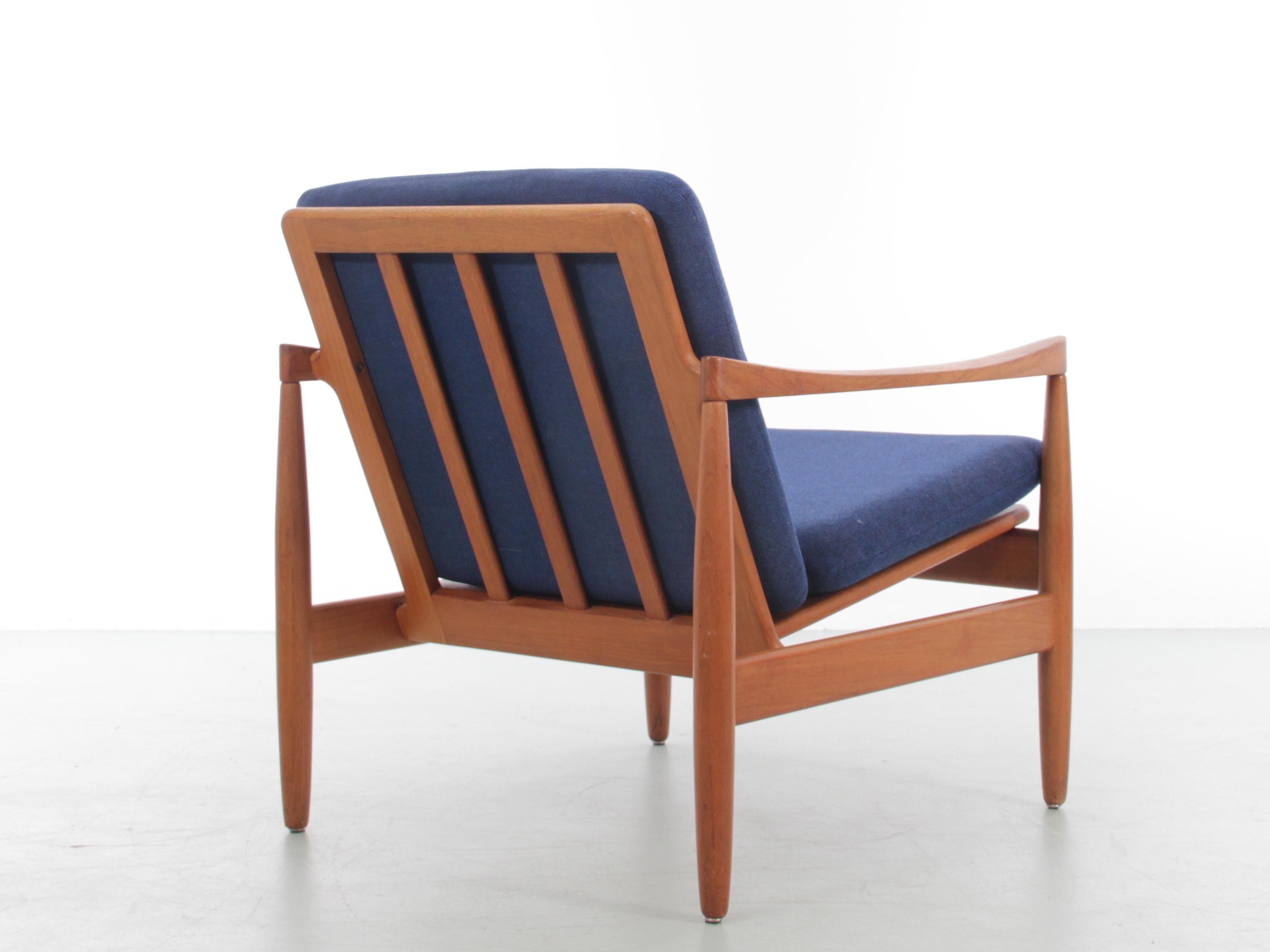 Mid-Century Modern Pair of Lounge Chairs in Teak by Skive Møbelfabrik For Sale 3