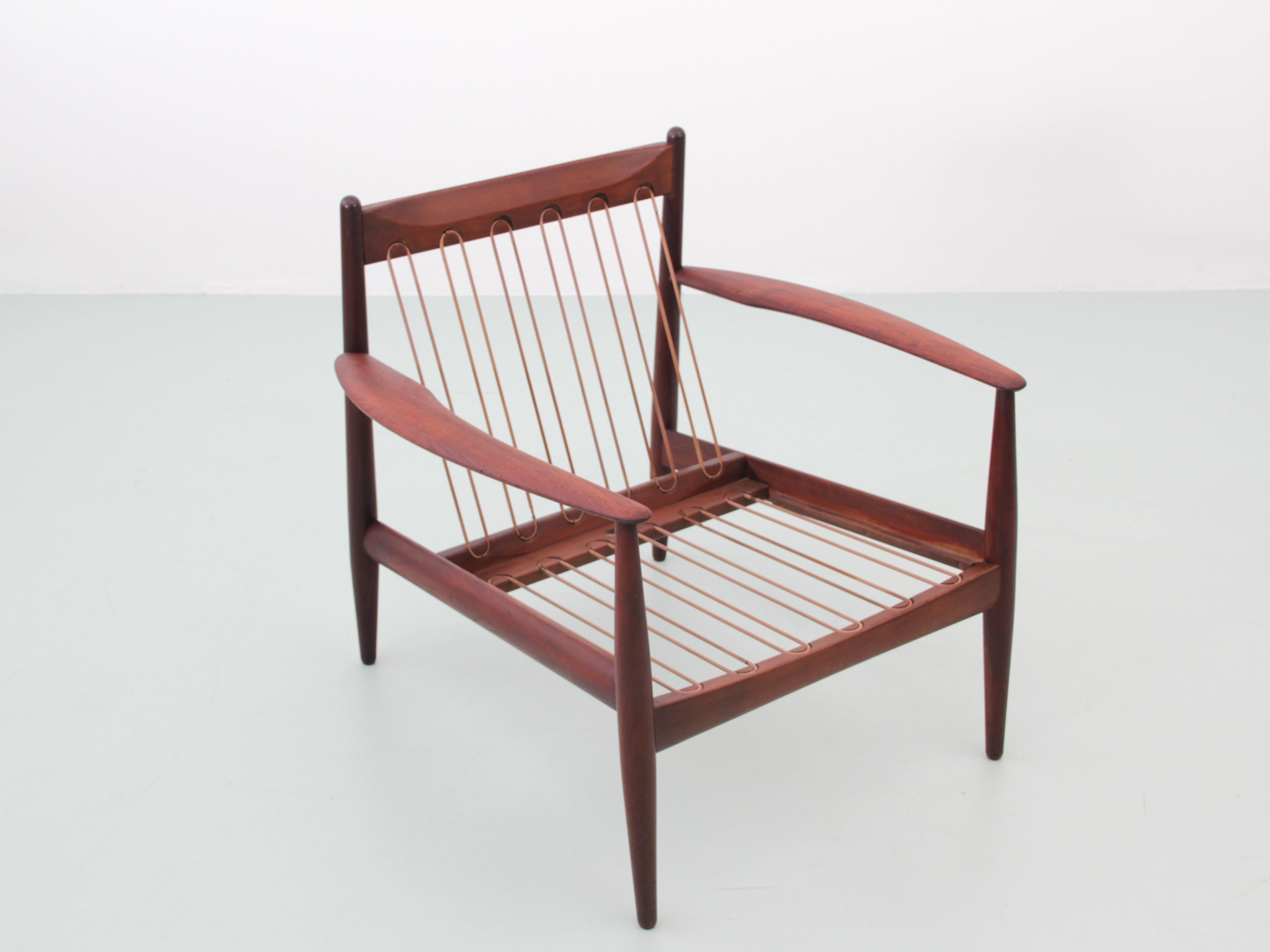 Modernes Mid-Century-Modern-Sesselpaar aus Teakholz Modell 118 von Grete Jalk im Angebot 6