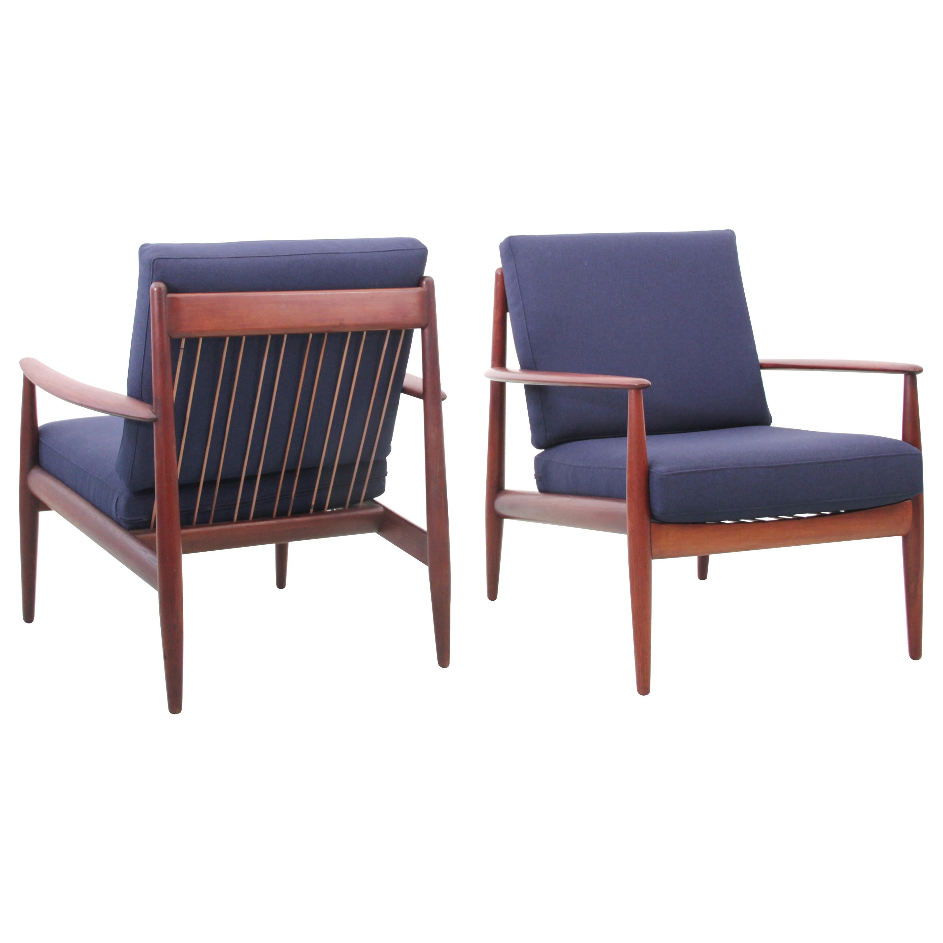 Mid-Century Modern Pair of Lounge Chairs in Teak Model 118 by Grete Jalk