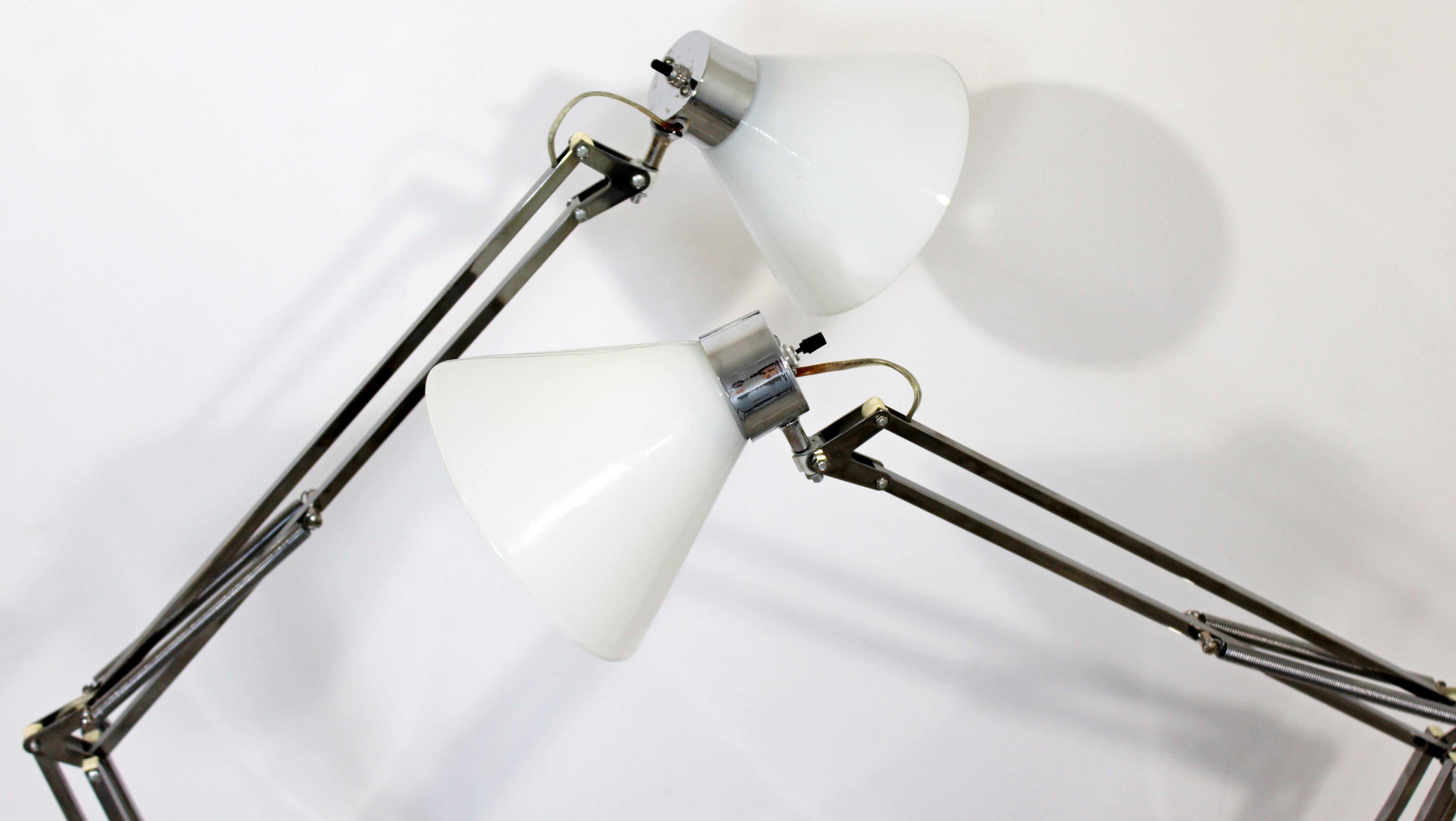 Mid-Century Modern Pair of Luxo Chrome Adjustable Table Lamps Scandinavian 2