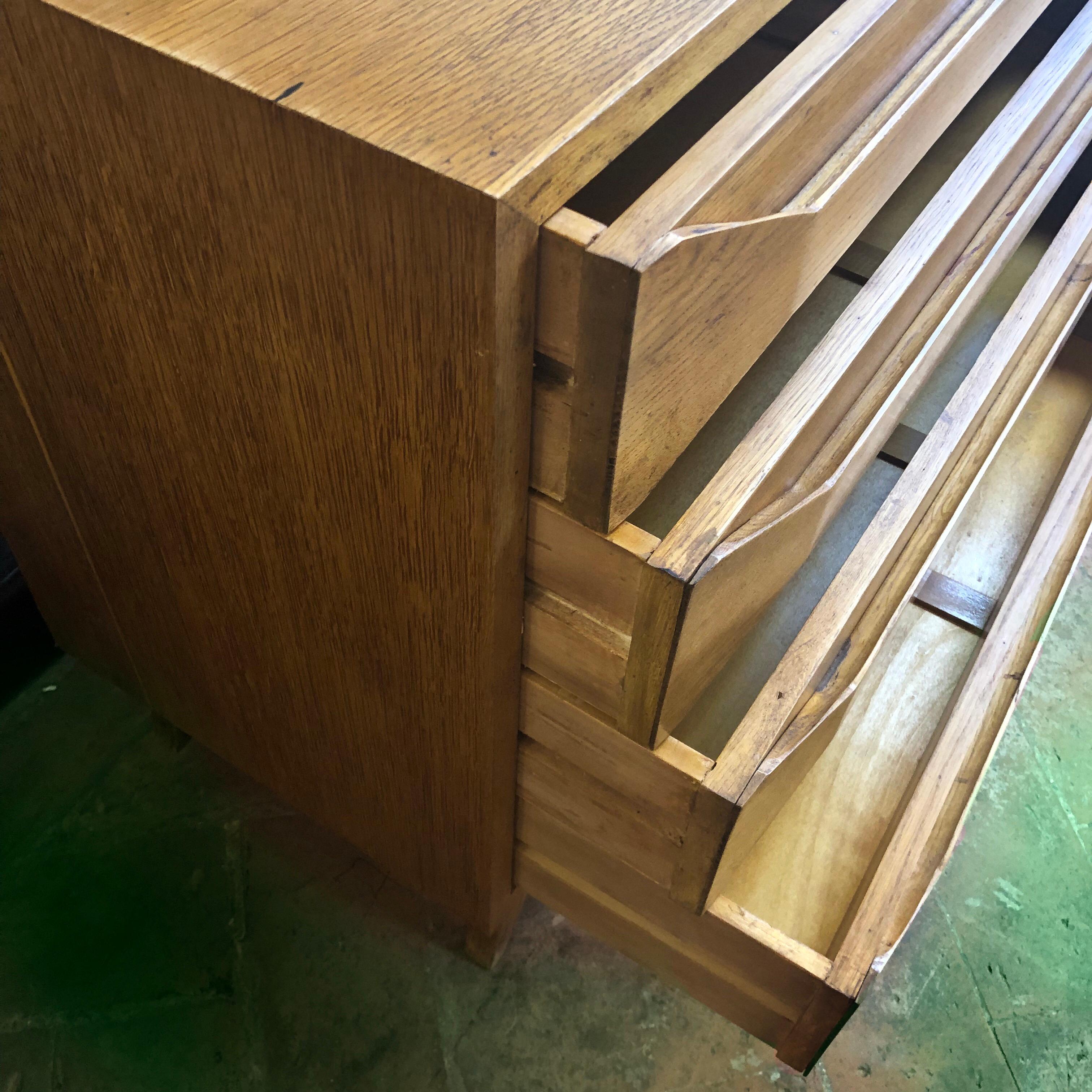 Mid-Century Modern Pair of Modernist Italian Oak Chest of Drawers 2