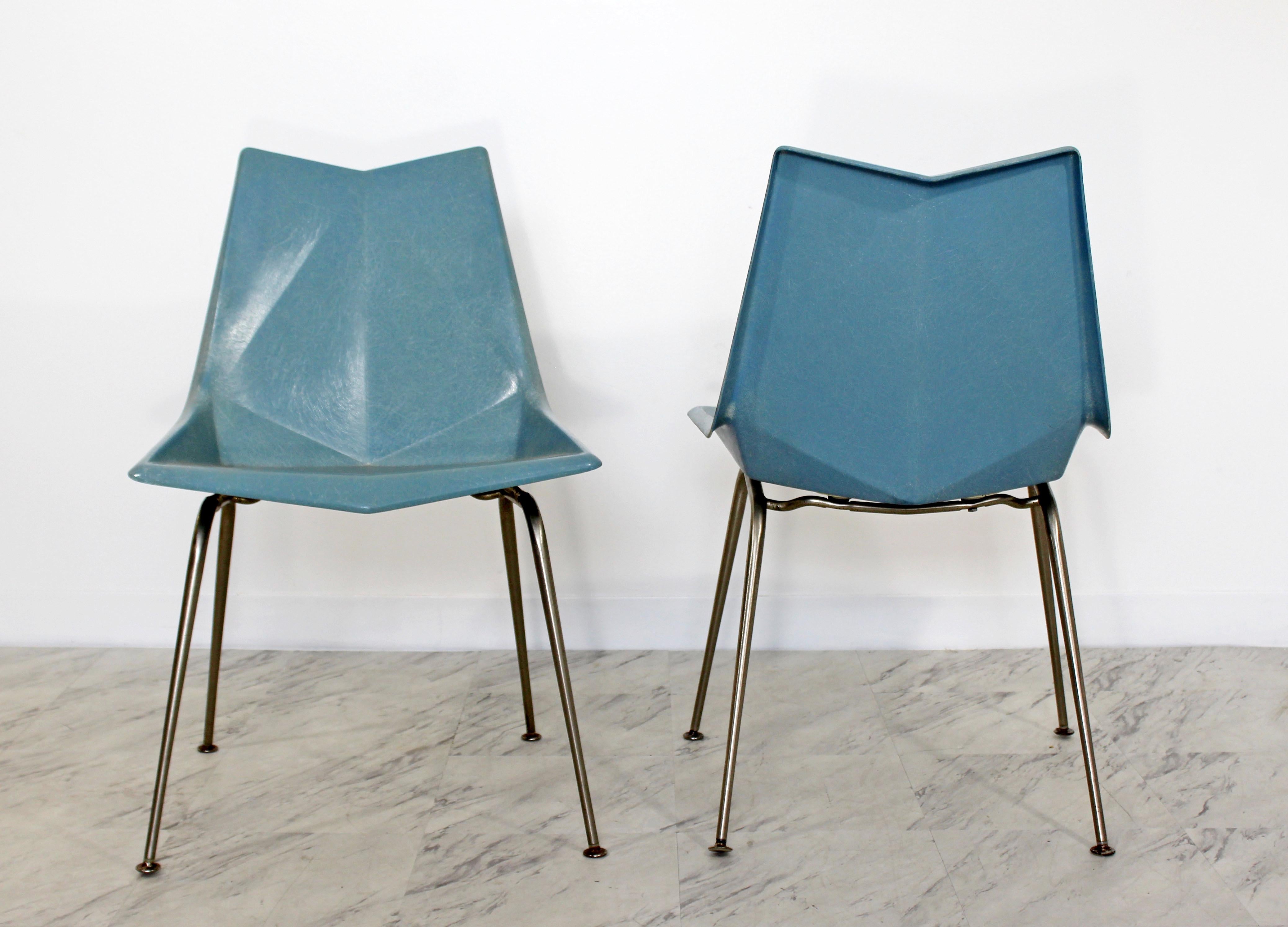 Mid-20th Century Mid-Century Modern Pair of Molded Fiberglass Origami Side Chairs by Paul McCobb