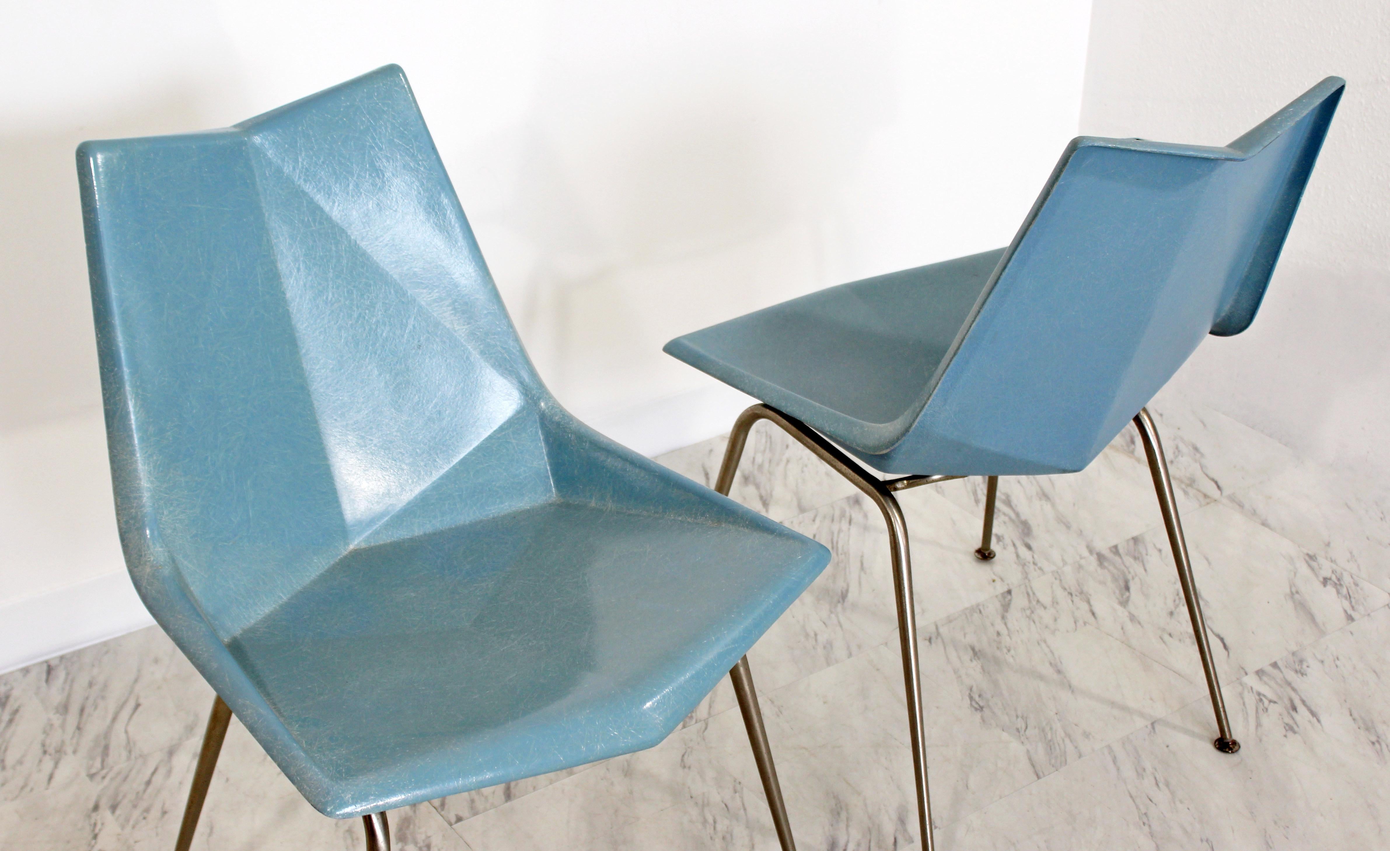 Mid-Century Modern Pair of Molded Fiberglass Origami Side Chairs by Paul McCobb 1