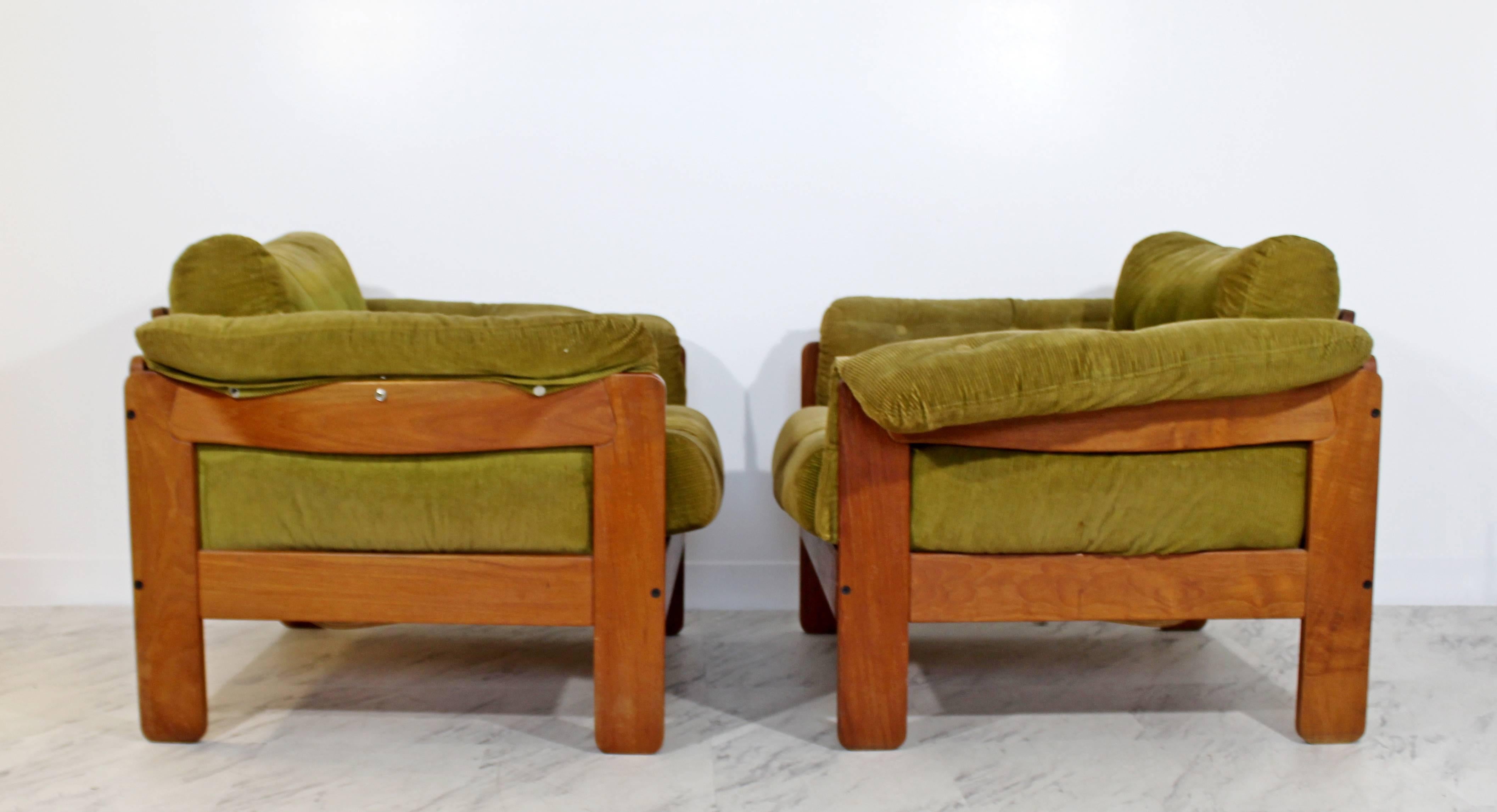 Mid-Century Modern Pair of N. Eilersen Danish Lounge Chairs, 1960s In Good Condition In Keego Harbor, MI