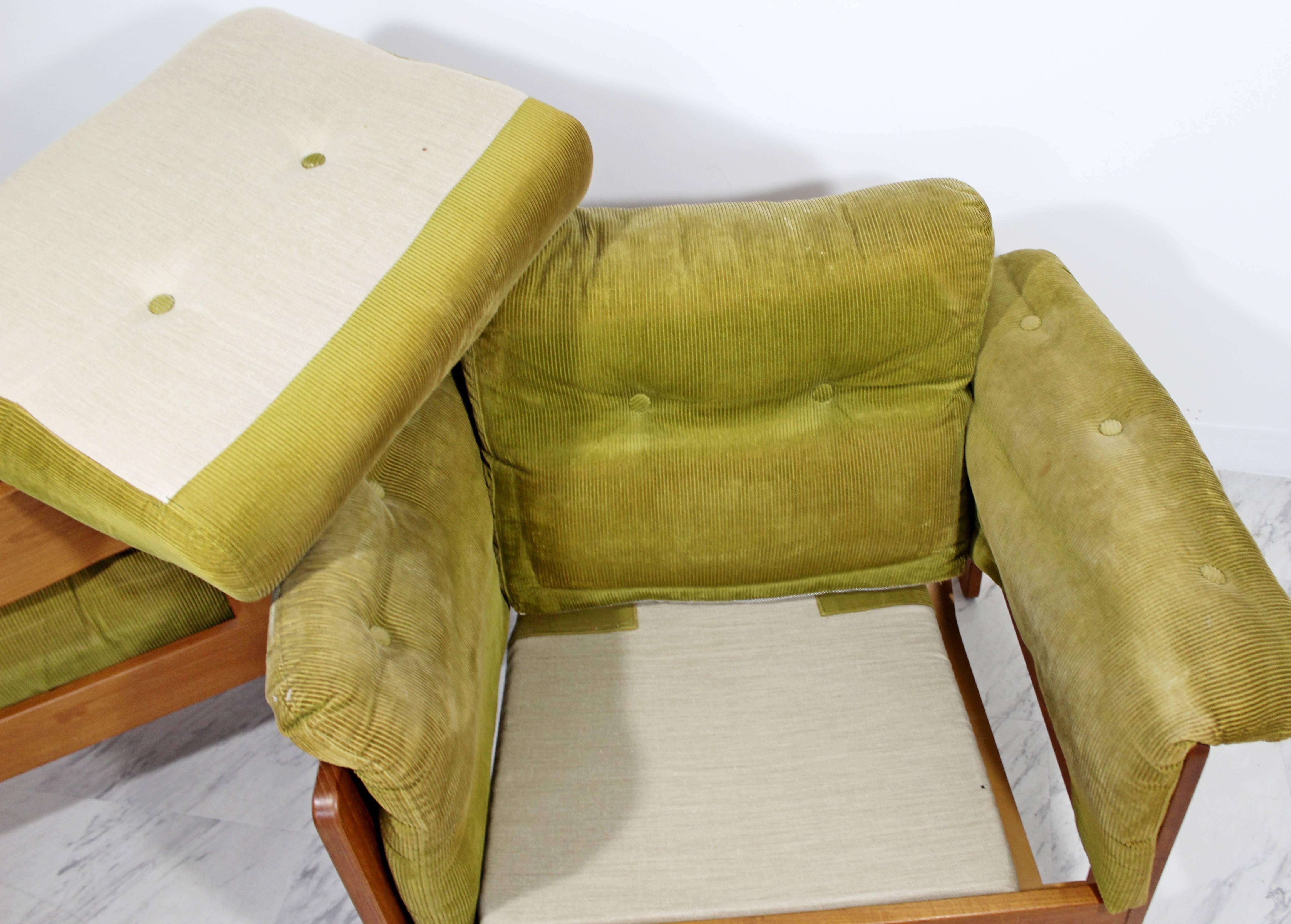 Mid-Century Modern Pair of N. Eilersen Danish Lounge Chairs, 1960s 4