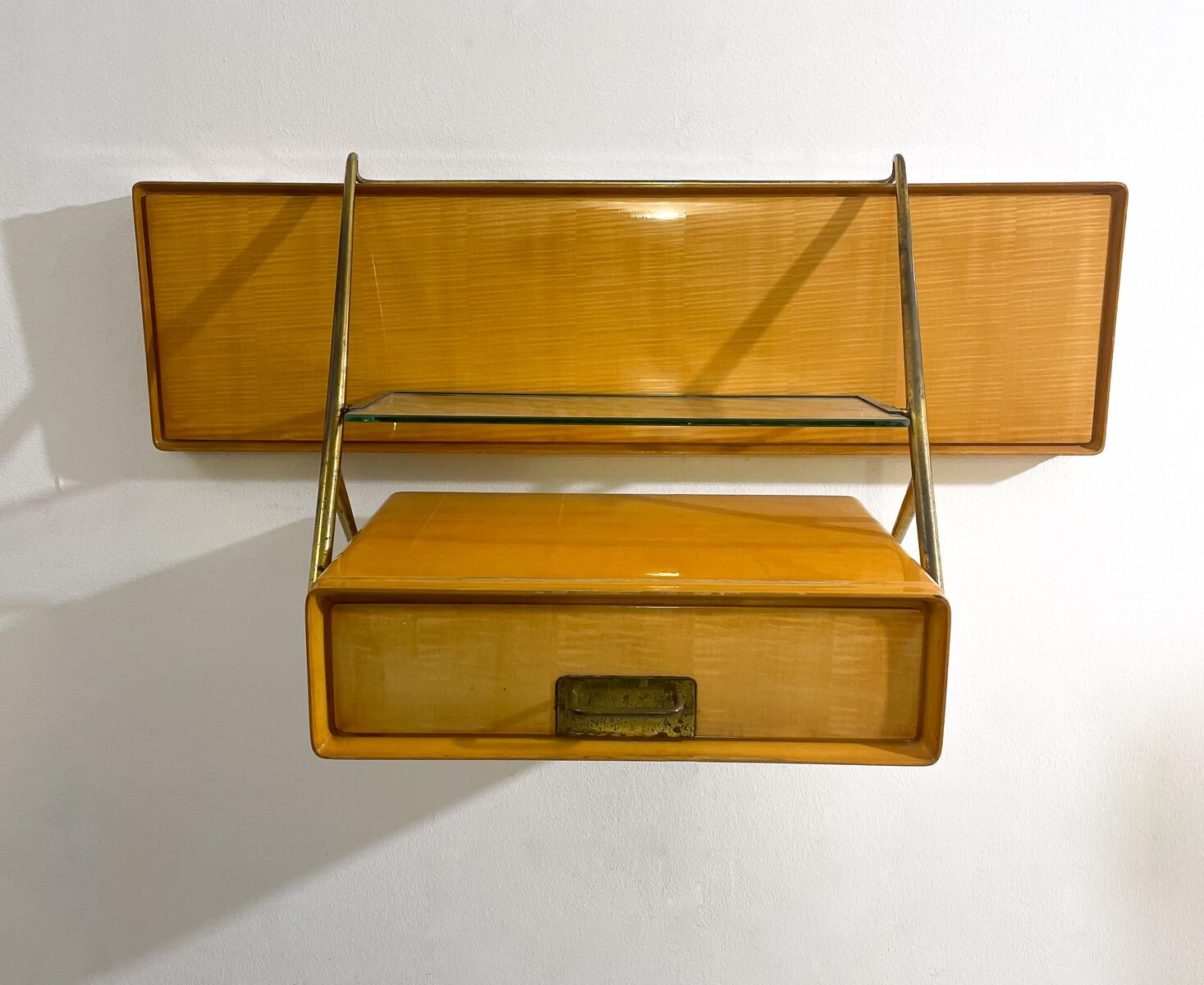 Wood Mid-Century Modern Pair of Nightstands by Silvio Cavatorta, 1950s For Sale