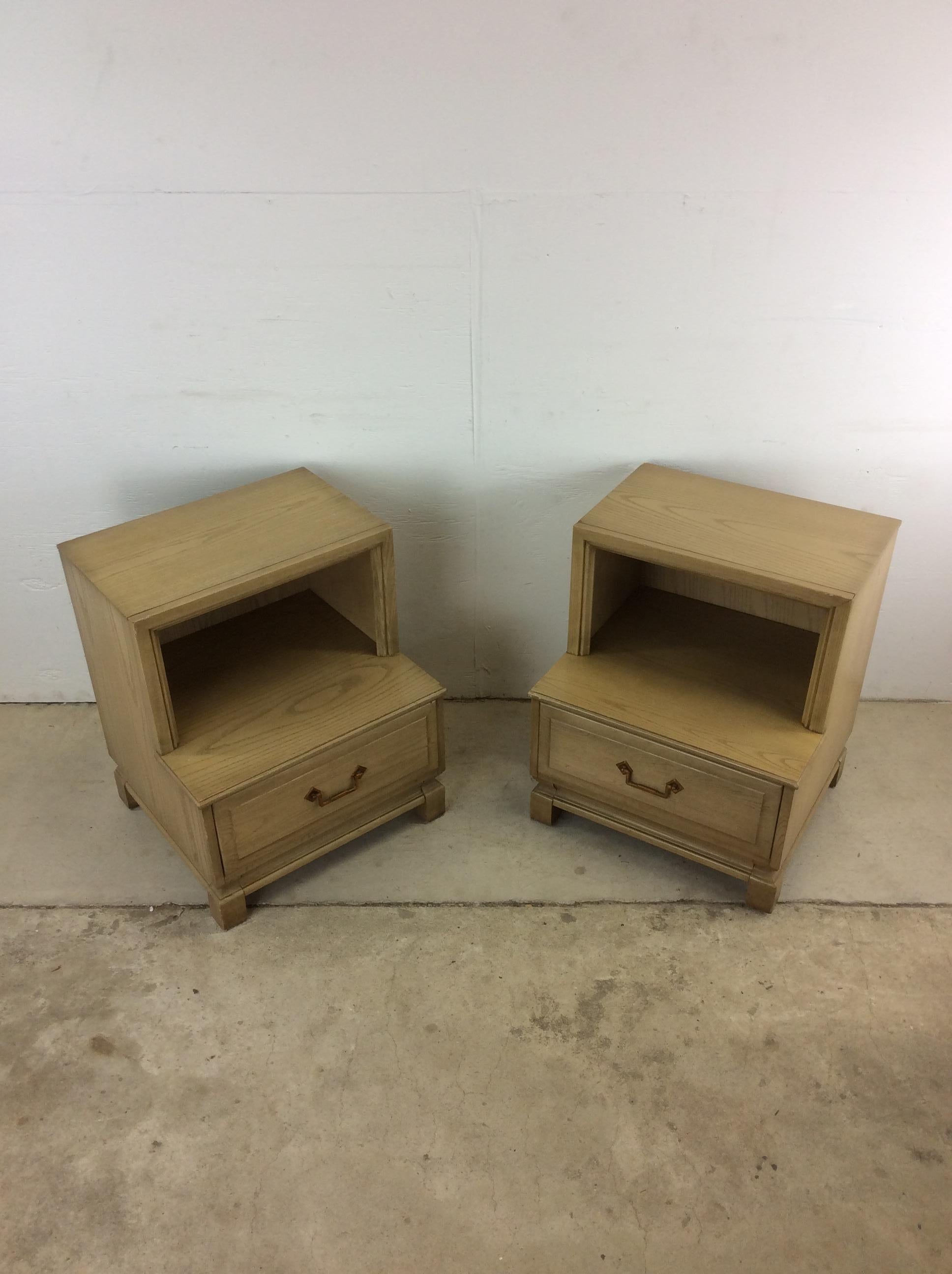 American Mid Century Modern Pair of Nightstands with Limed Oak Finish For Sale