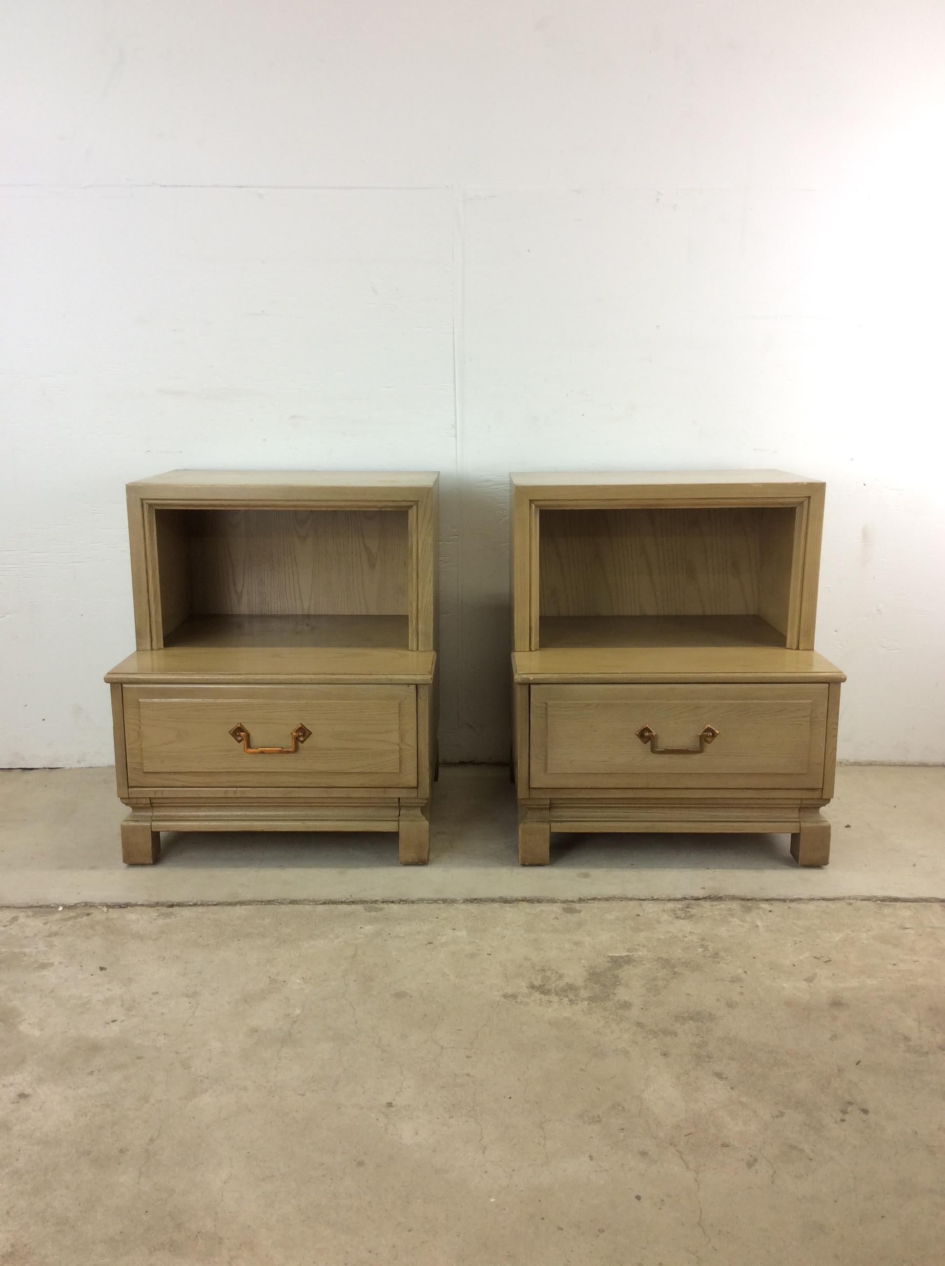 Veneer Mid Century Modern Pair of Nightstands with Limed Oak Finish For Sale