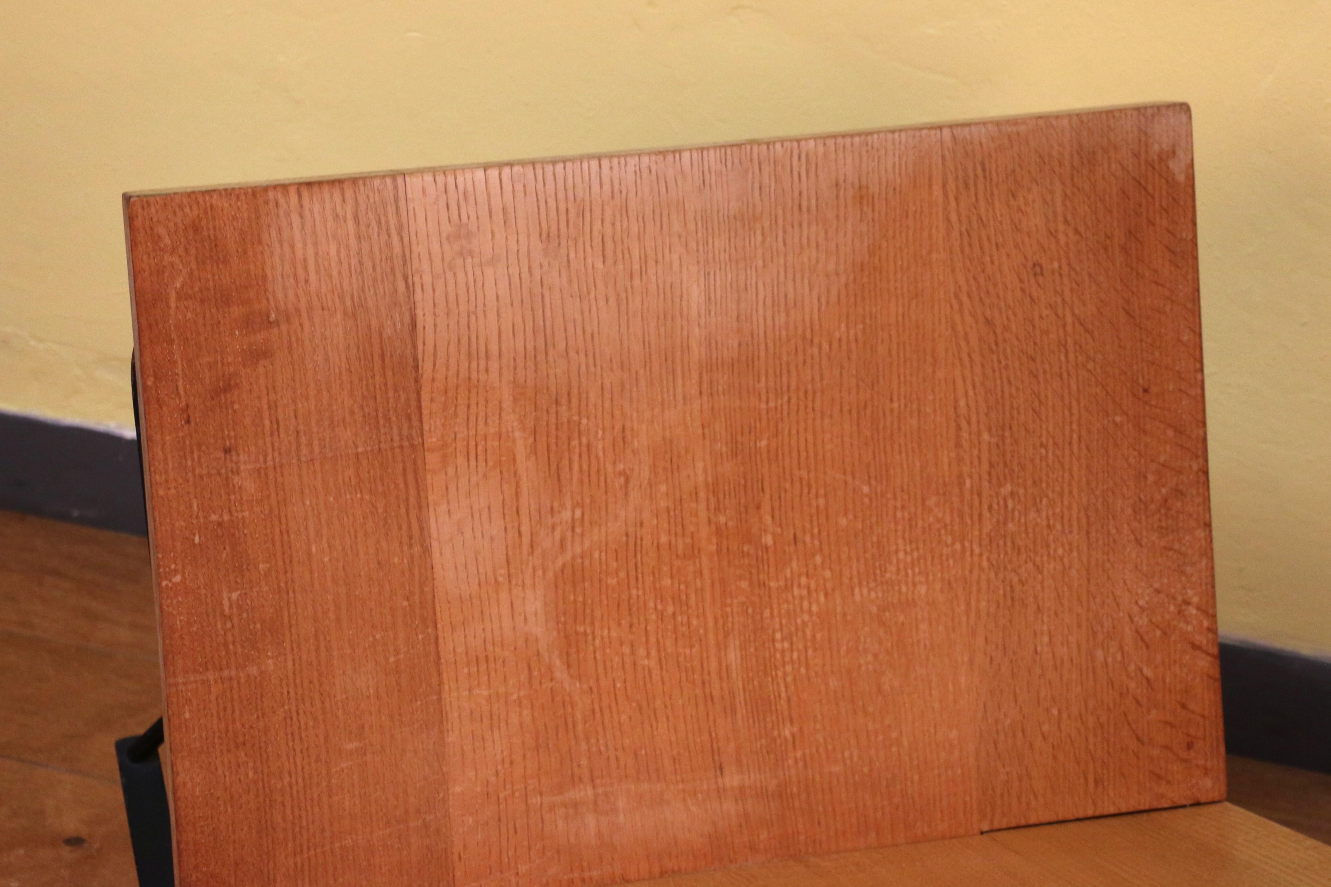 Coppia di sedie a scaffale in Oak e metallo del Mid Century Modern, anni '70 in vendita 10