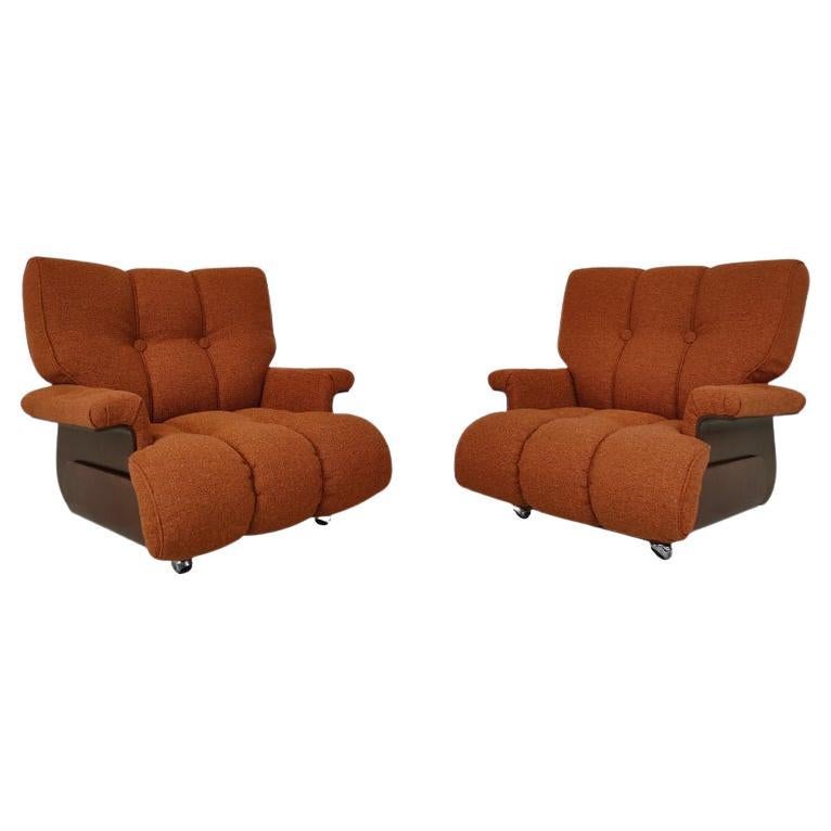 Mid-Century Modern Pair of Orange Armchairs, Italy, 1960s, New Upholstery