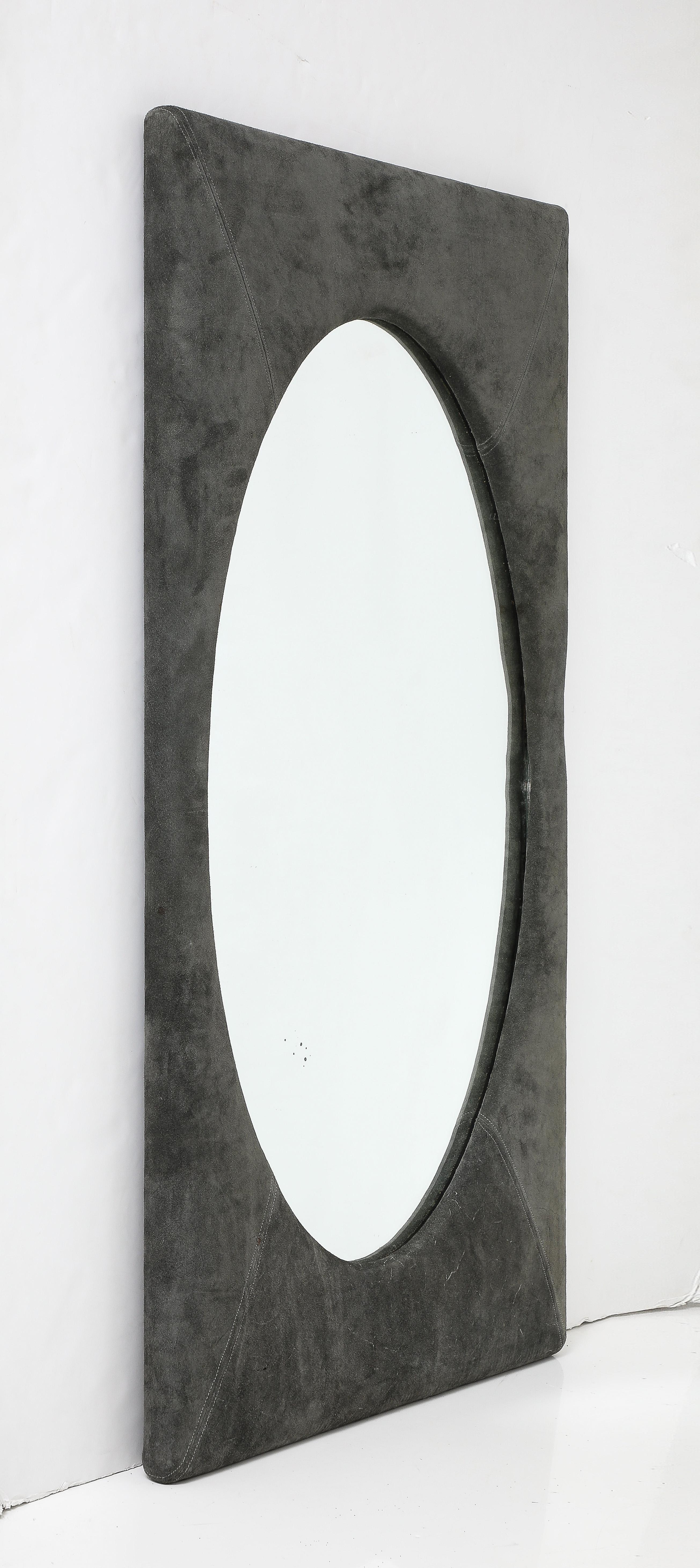Mid-Century Modern Pair of Oval wall mirrors by Sergio Rodrigues, 1960s For Sale 2