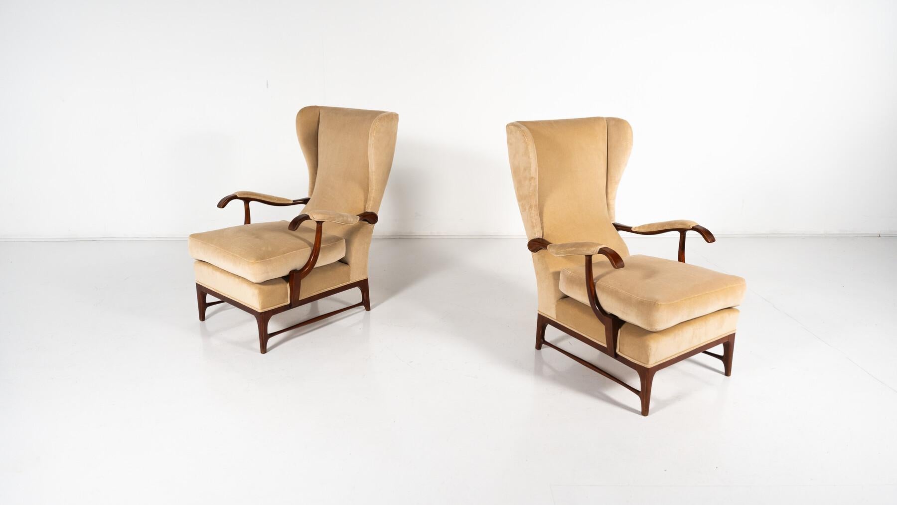Velvet Mid-Century Modern Pair of Paolo Buffa Armchairs, 1950s - New Upholstery For Sale