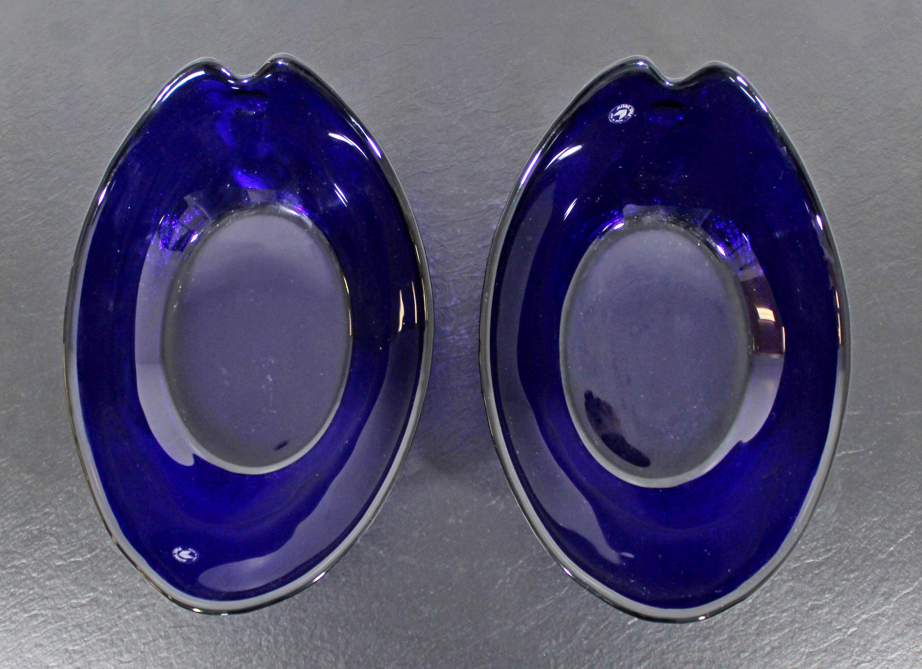 Mid-Century Modern Pair of Pitti Vetro Cobalt Murano Glass Bowls 1970s Italian 2
