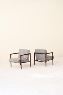 Mid-Century Modern Pair of R3 Armchairs by Branco & Preto, 1952