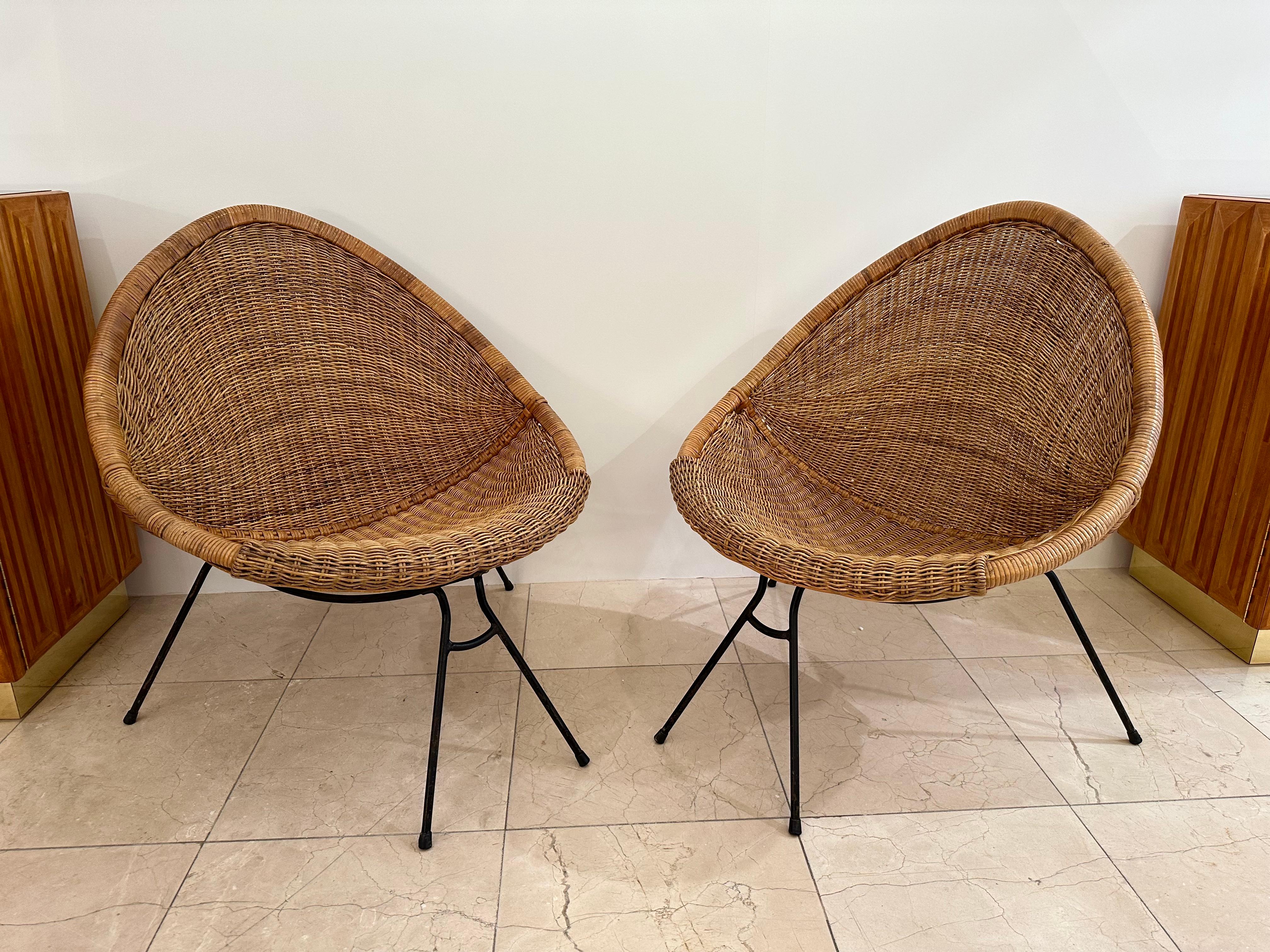 Metal Mid-Century Modern Pair of Rattan Armchairs by Roberto Mango. Italy, 1950s For Sale