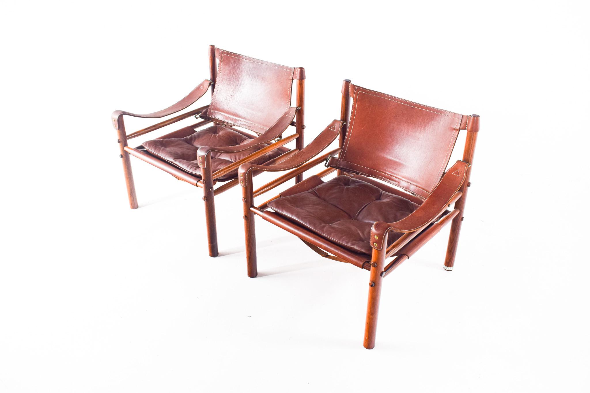 Mid-Century Modern Pair of Rosewood Armchairs by Arne Norell 1