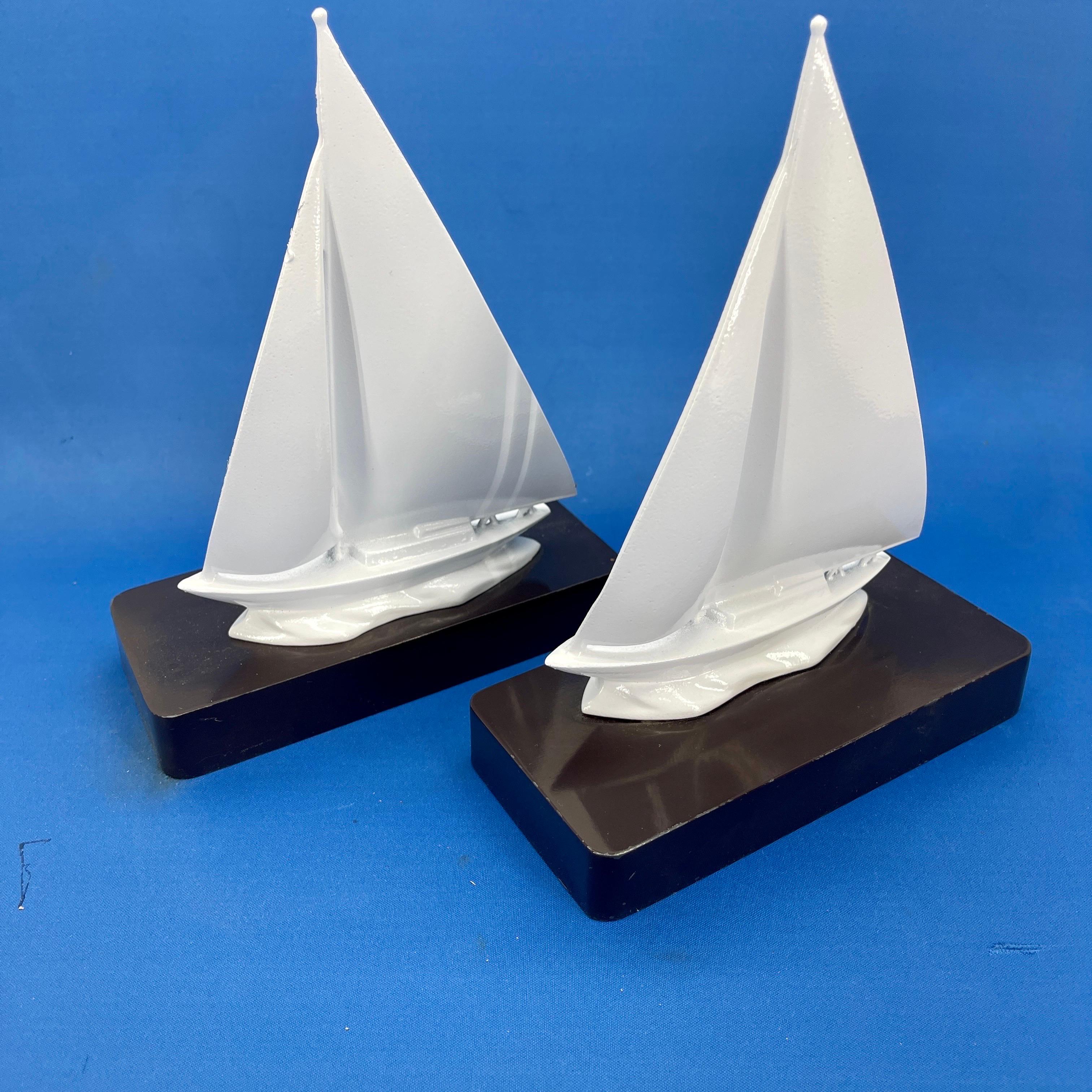 Mid-Century Modern Pair of Sailboat Bookends, Powder-Coated White  In Good Condition For Sale In Haddonfield, NJ