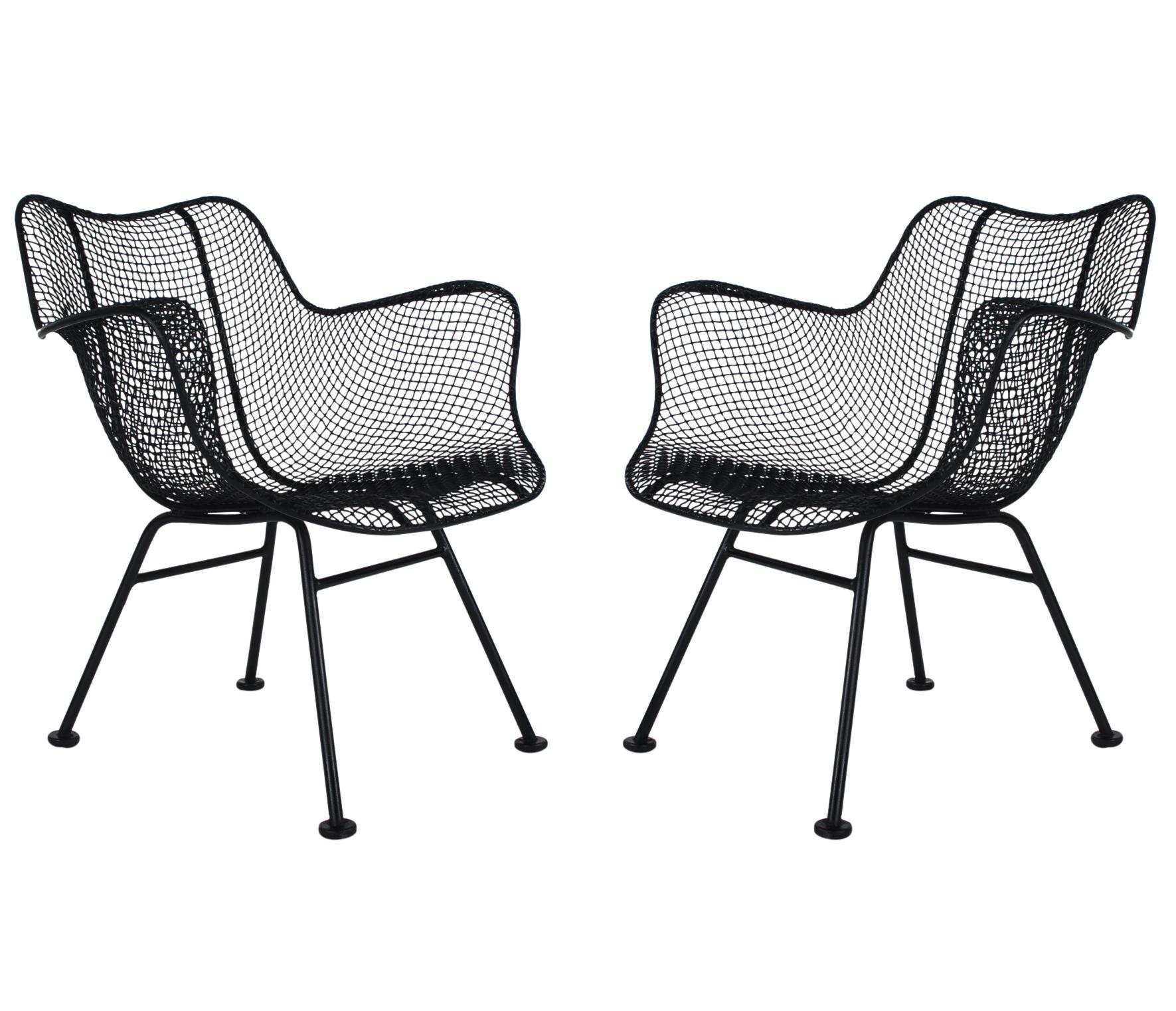 Steel Mid-Century Modern Pair of Sculptural Patio Wire Lounge Chairs, Russell Woodard