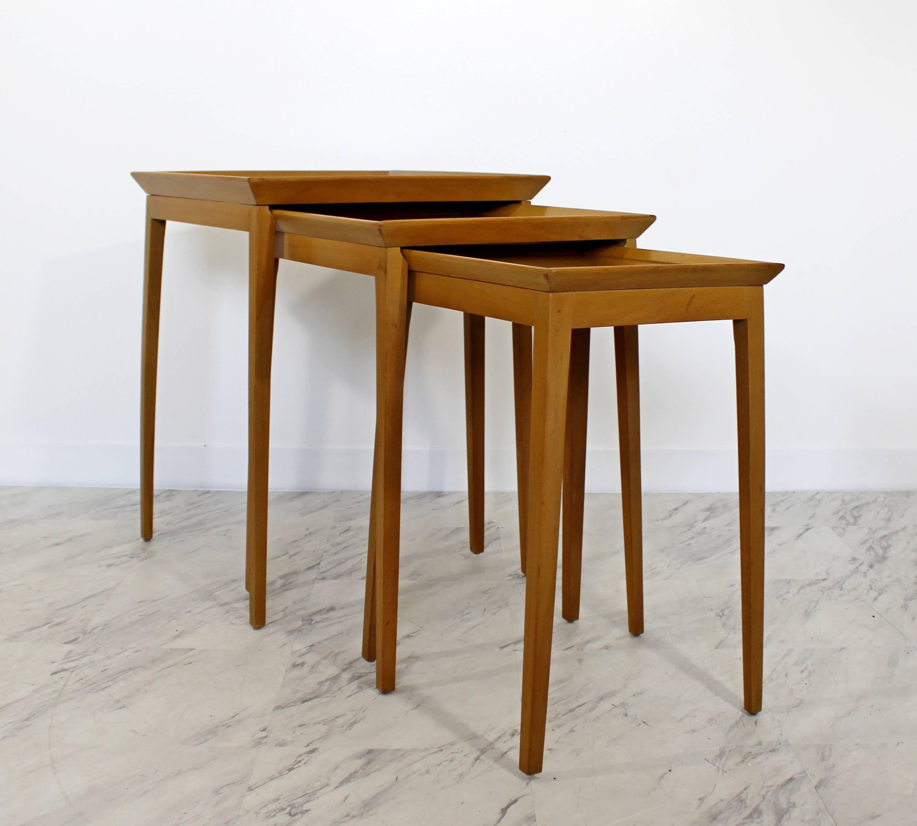 Mid-Century Modern Pair of Side Nesting Table Set by Robsjohn-Gibbings, 1950s In Good Condition In Keego Harbor, MI