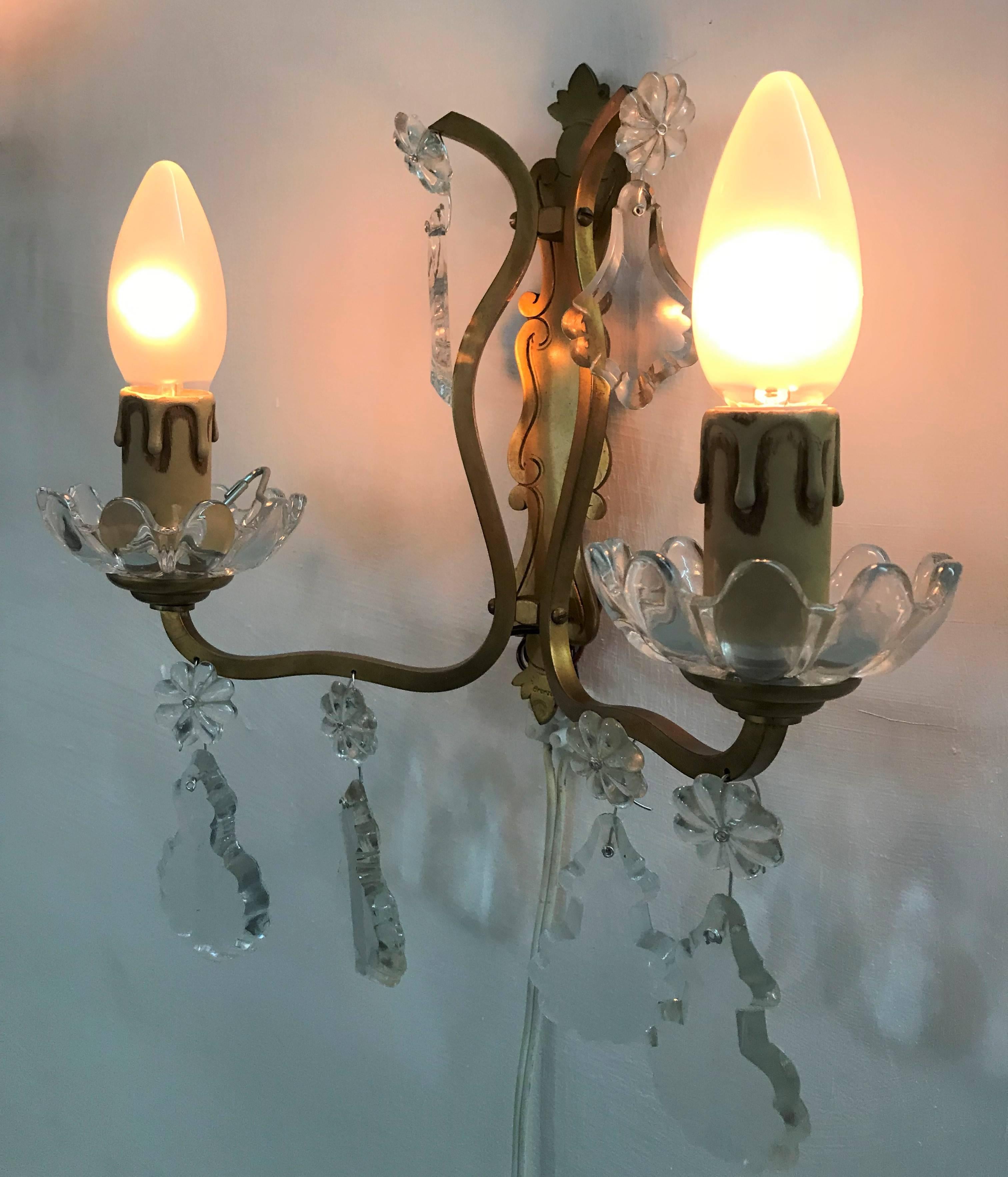 Mid-Century Modern Pair of signed Bronze and Crystal Sconces by Baccarat, France In Good Condition For Sale In Merida, Yucatan