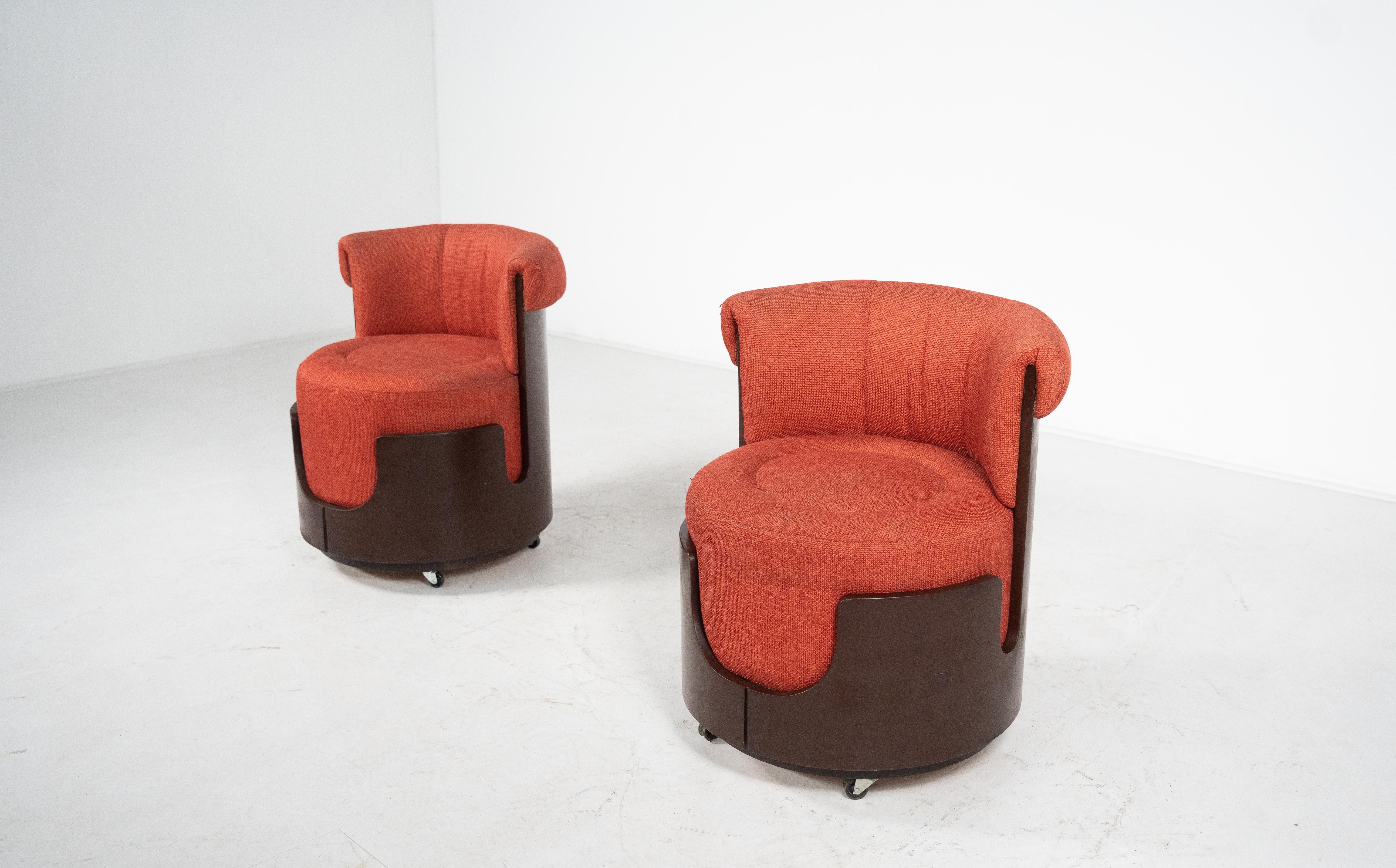 Pareja de pequeños sillones modernos de mediados de siglo, Italia, tela original Italiano en venta