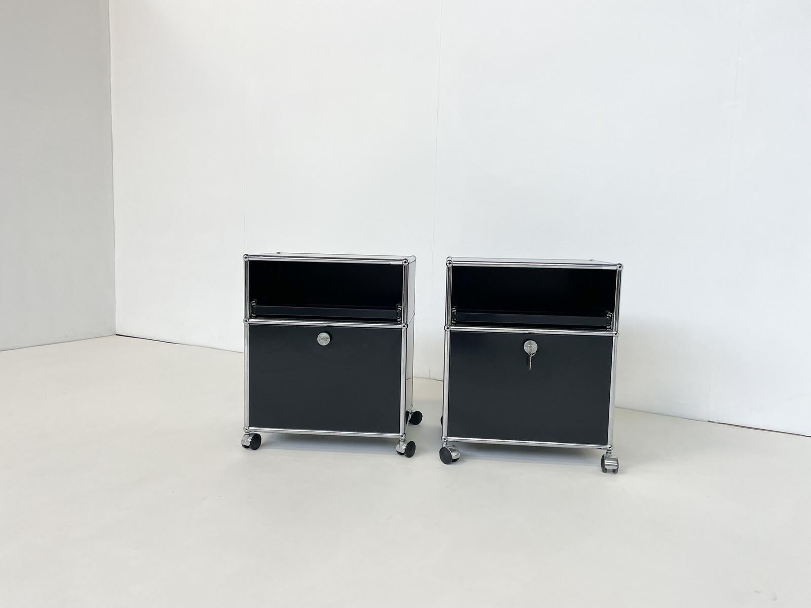 Mid-20th Century Mid-Century Modern Pair of Small Cabinets by Usm Haller, Swiss, 1960s For Sale