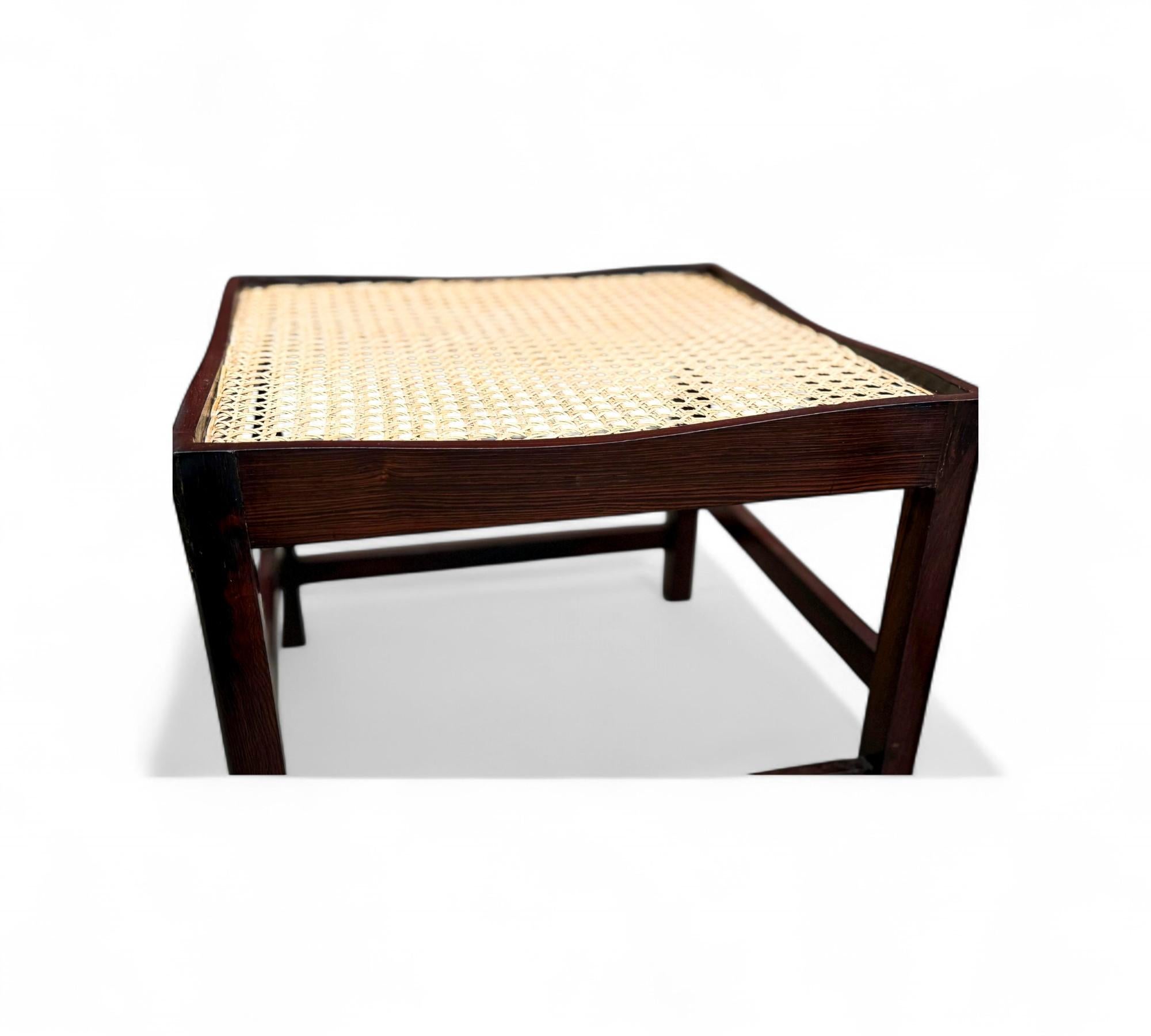 Pareja de taburetes modernos de mediados de siglo en madera dura y caña, Desconocido, Brasil, Años 60 en venta 4