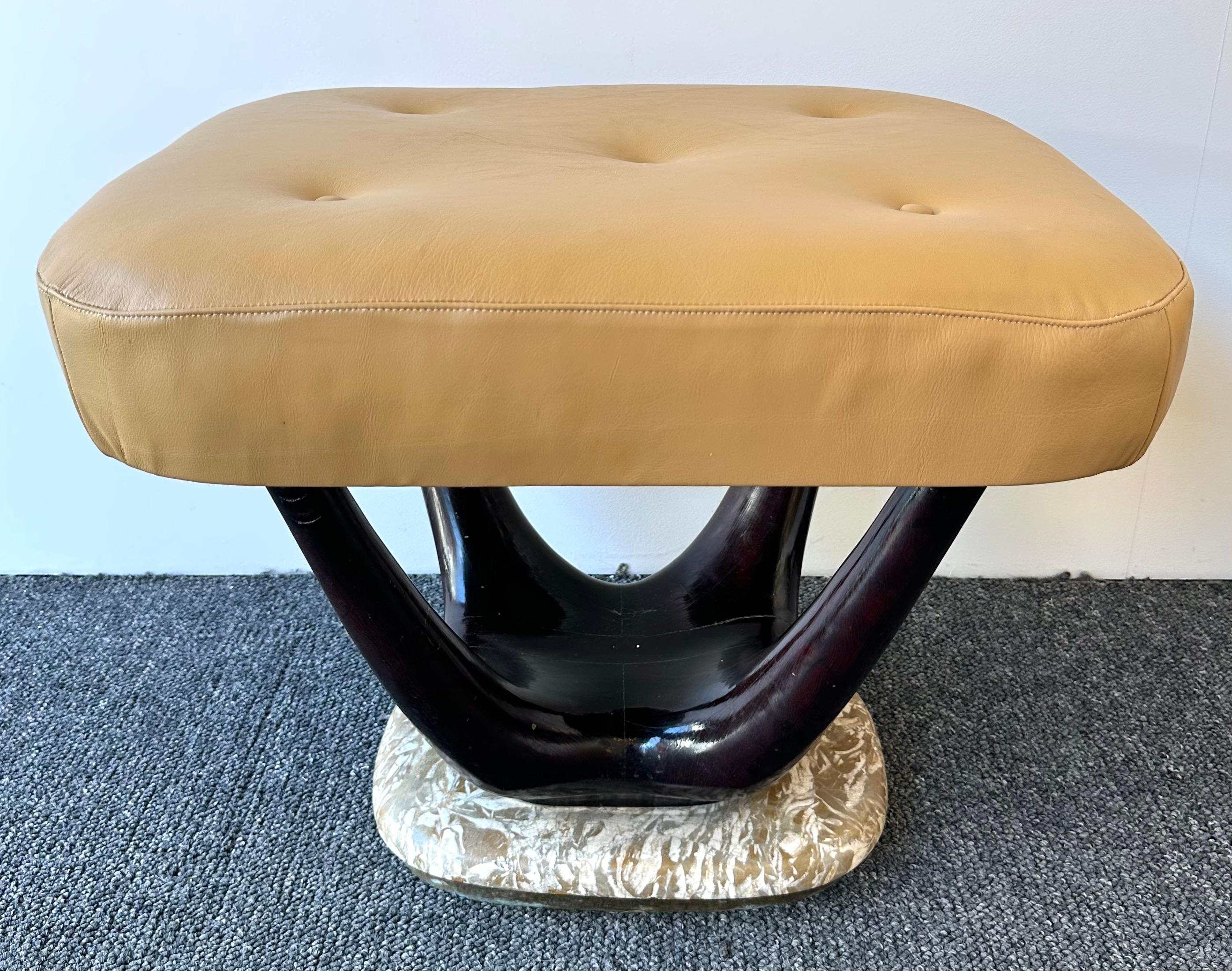 Coppia di sgabelli moderni di metà secolo Wood e Marmo di Dassi.  Italia, anni '50 in vendita 5