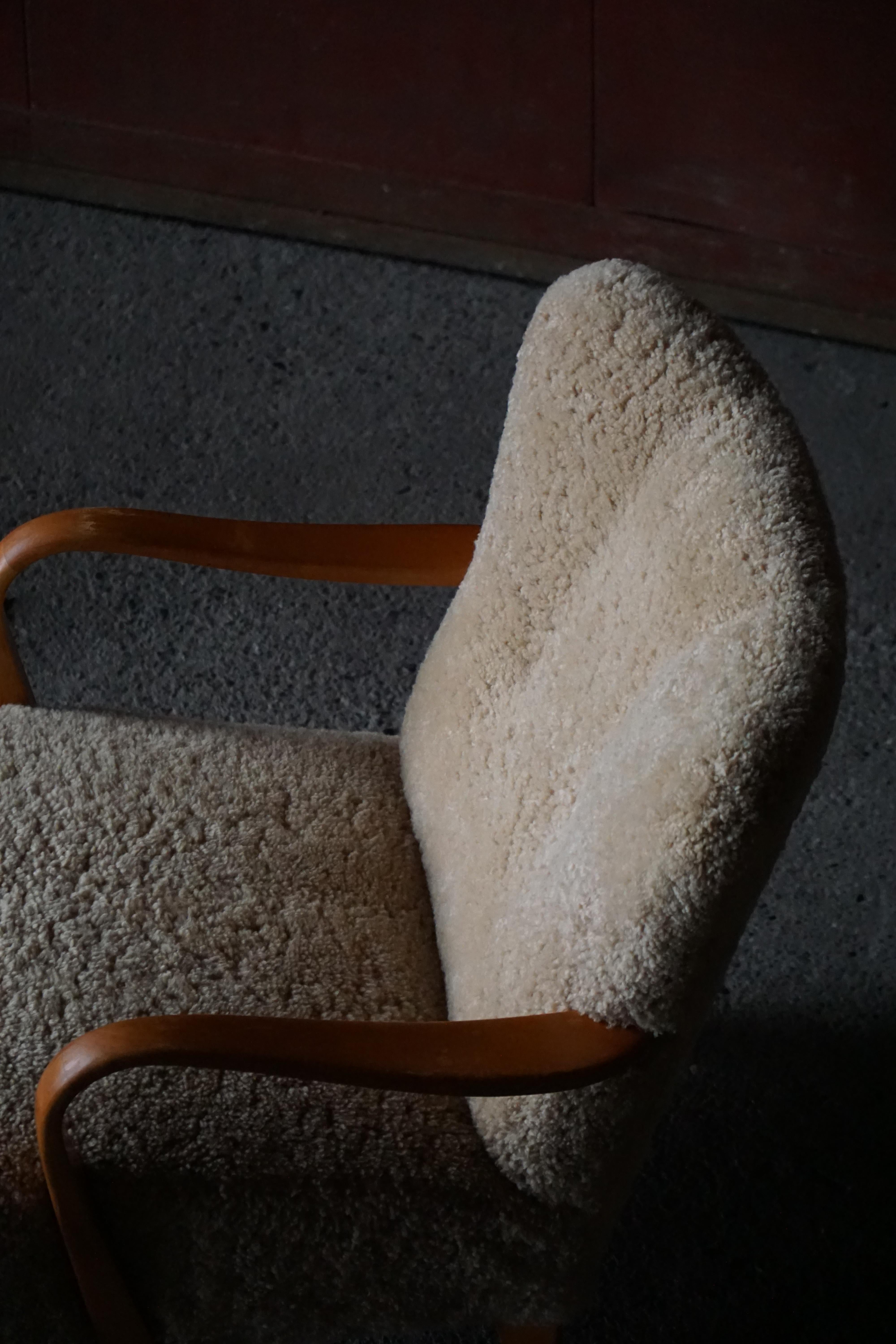 Mid Century Modern, Pareja de tumbonas suecas de abedul y lana de cordero, años 60 siglo XX en venta