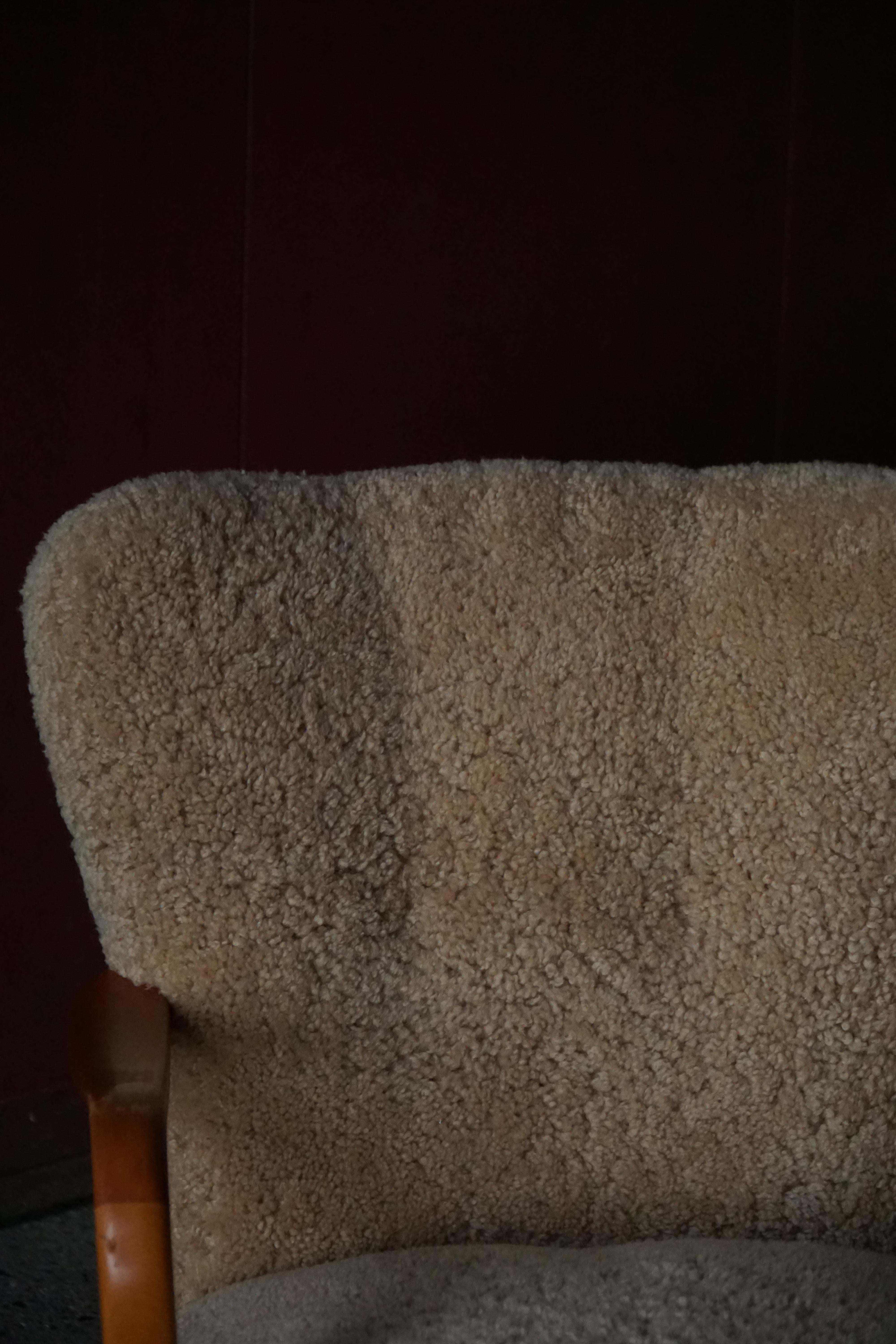 Mid Century Modern, Pareja de tumbonas suecas de abedul y lana de cordero, años 60 Corderillo en venta