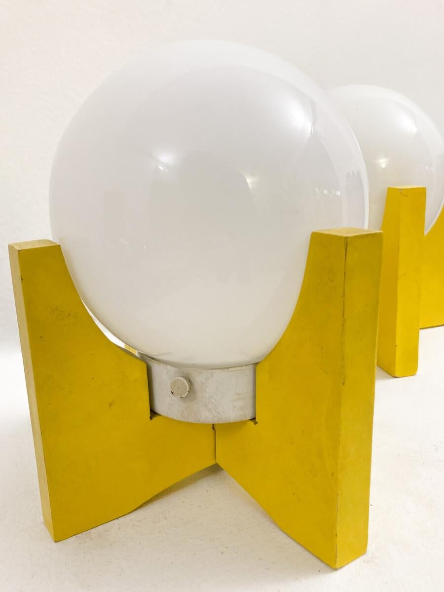 Glass Mid-Century Modern Pair of Table Lamps For Sale