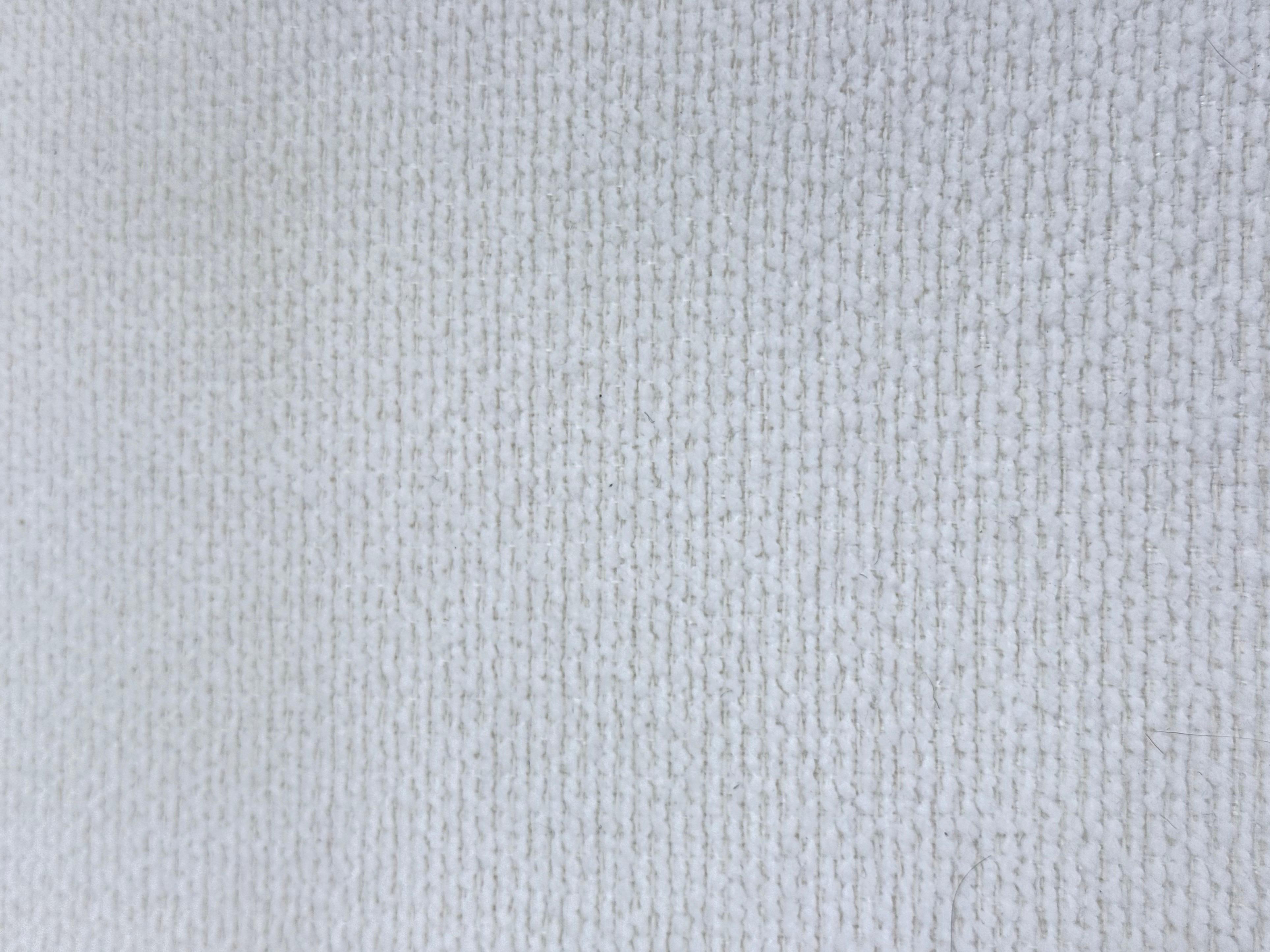Mid Century Modern Pair of Upholstered White Performance Fabric Lounge Chairs For Sale 1