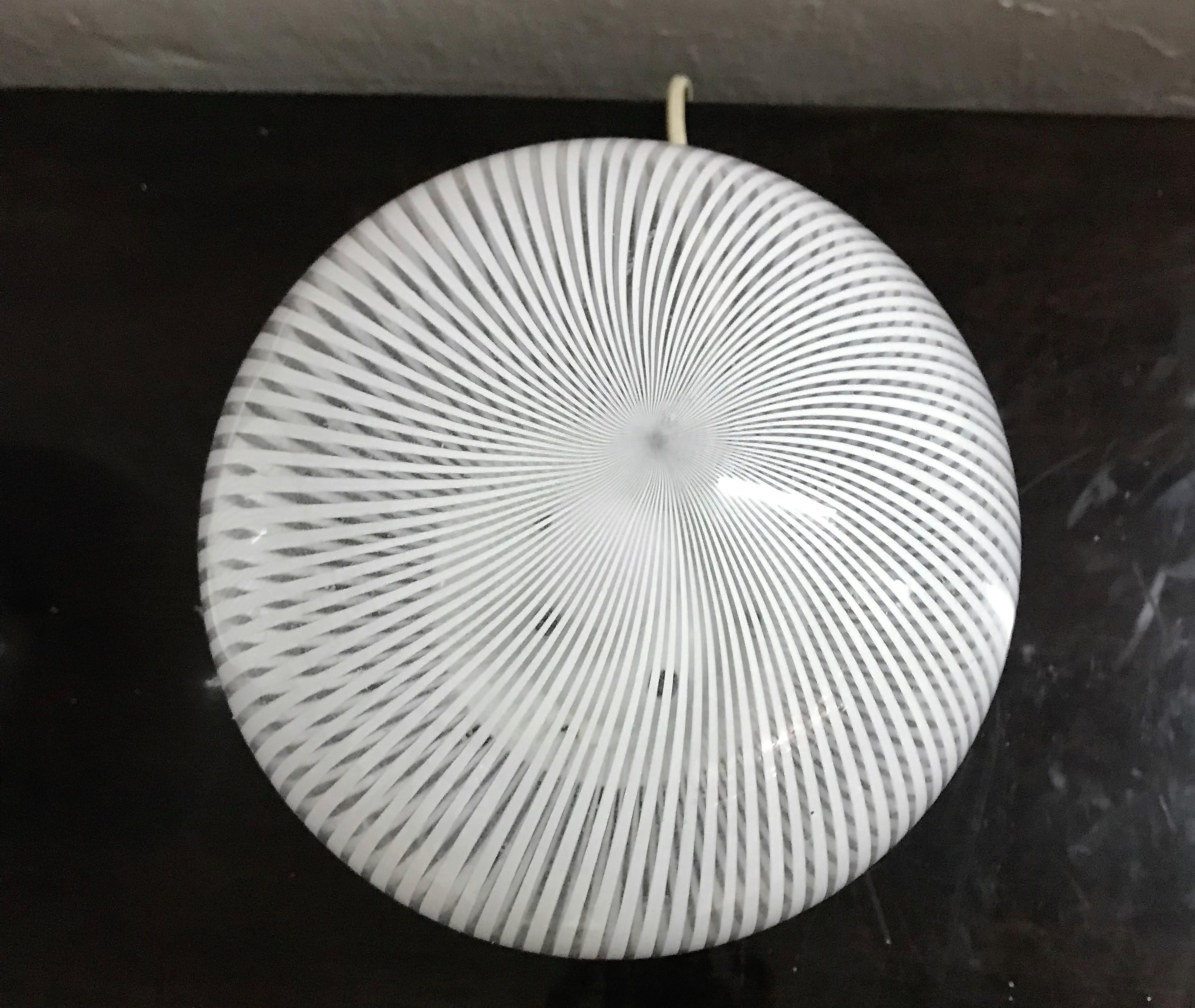 20ième siècle Paire de lampes de table Venini en verre de Murano « Tesutto », datant du milieu du siècle dernier, vers 1970 en vente