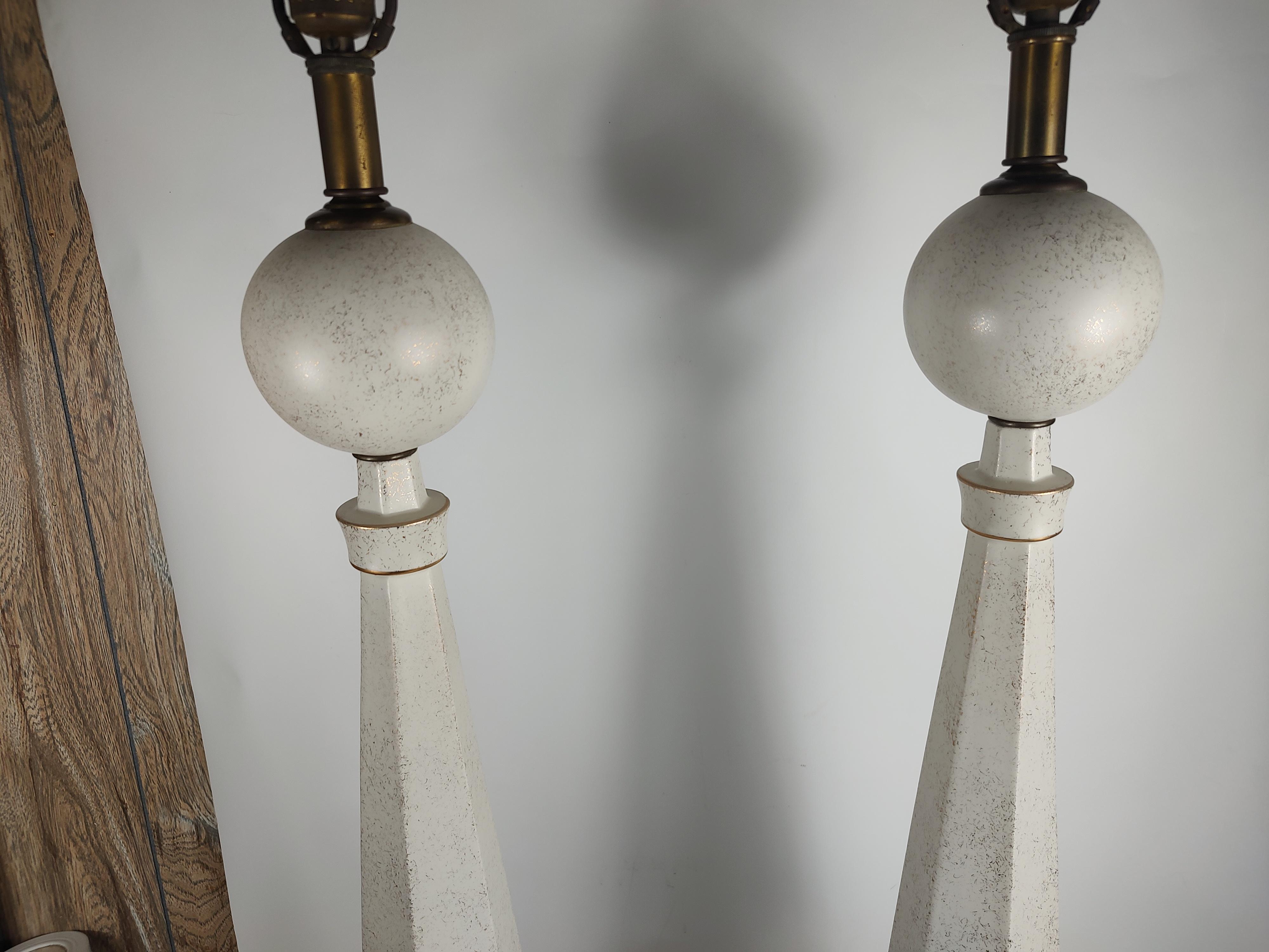 Metal Mid-Century Modern Pair of Very Large Table Lamps Obelisk with Ball For Sale