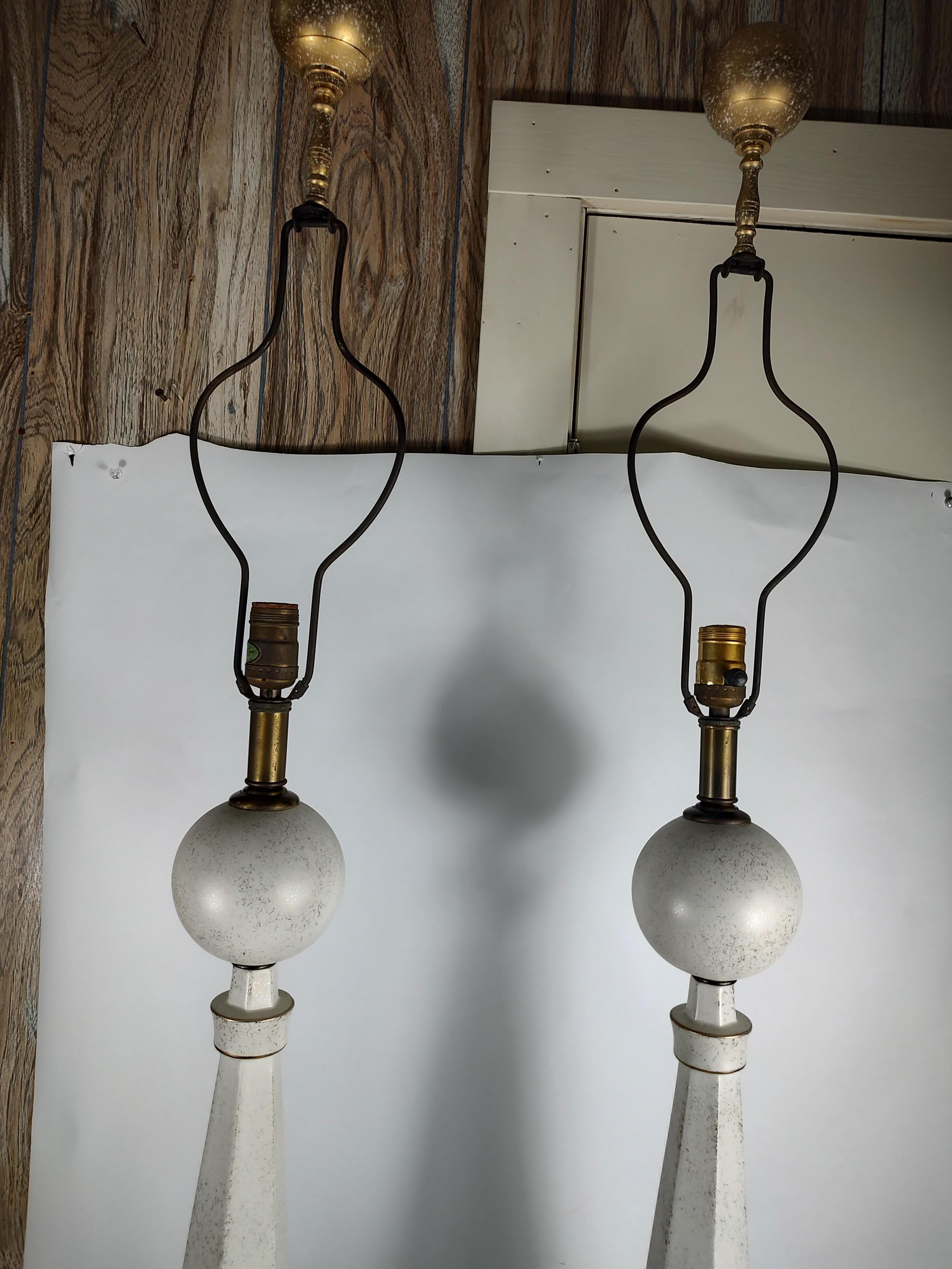 Mid-Century Modern Pair of Very Large Table Lamps Obelisk with Ball For Sale 1