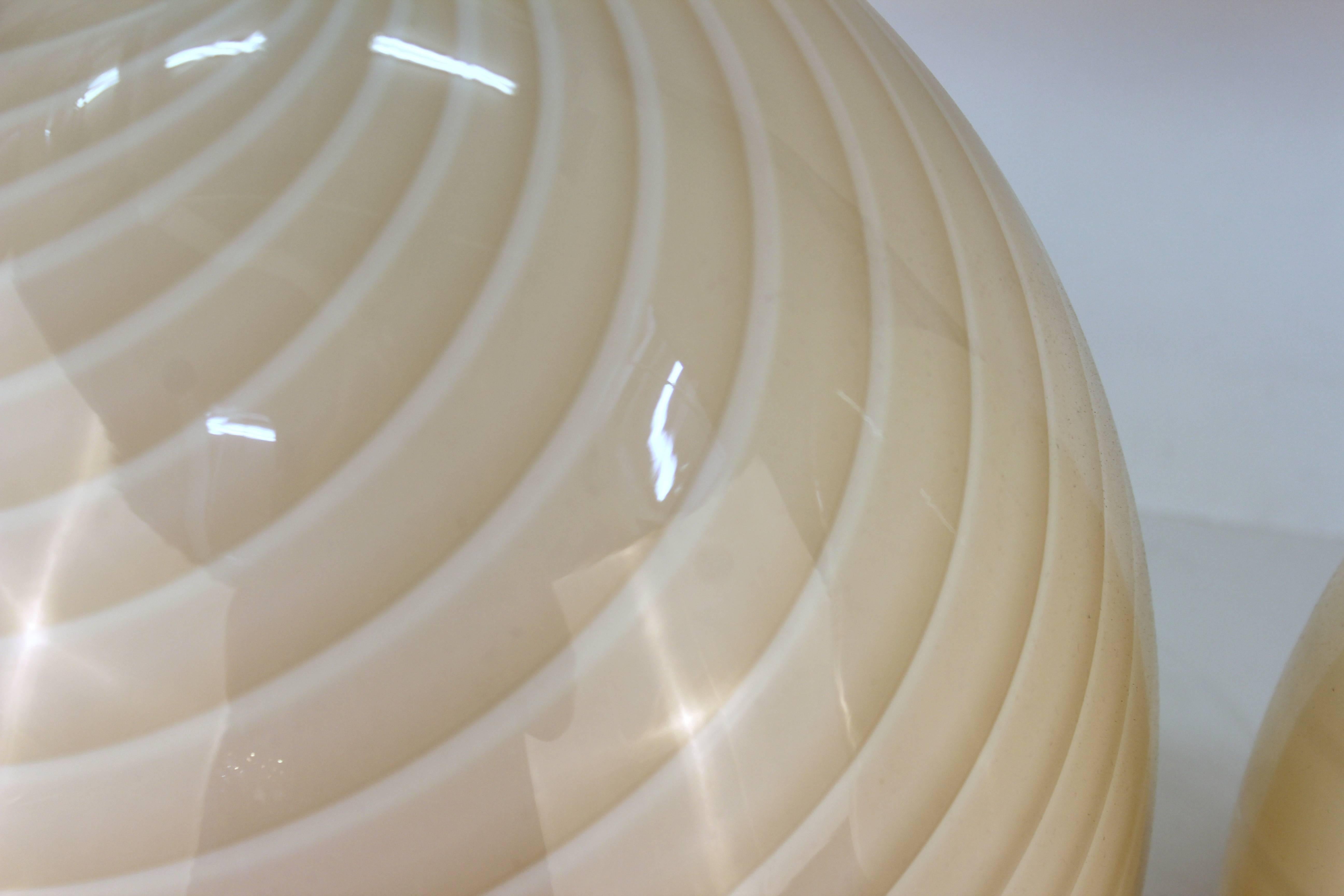 Mid-Century Modern Pair of Vetri Murano Glass Egg Table Lamps 2