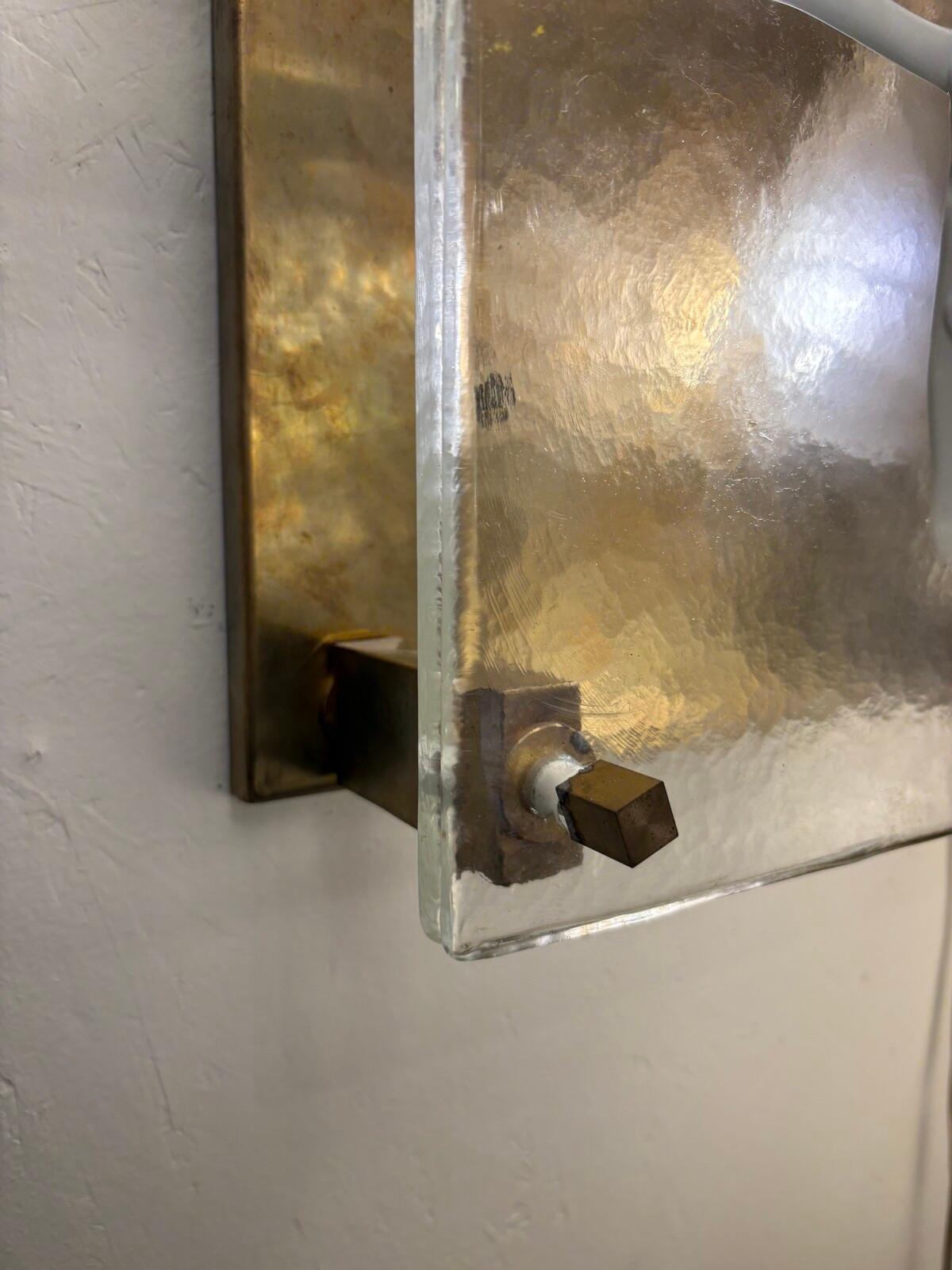 Pareja de apliques modernos de mediados de siglo, cristal y latón, Italia Latón en venta