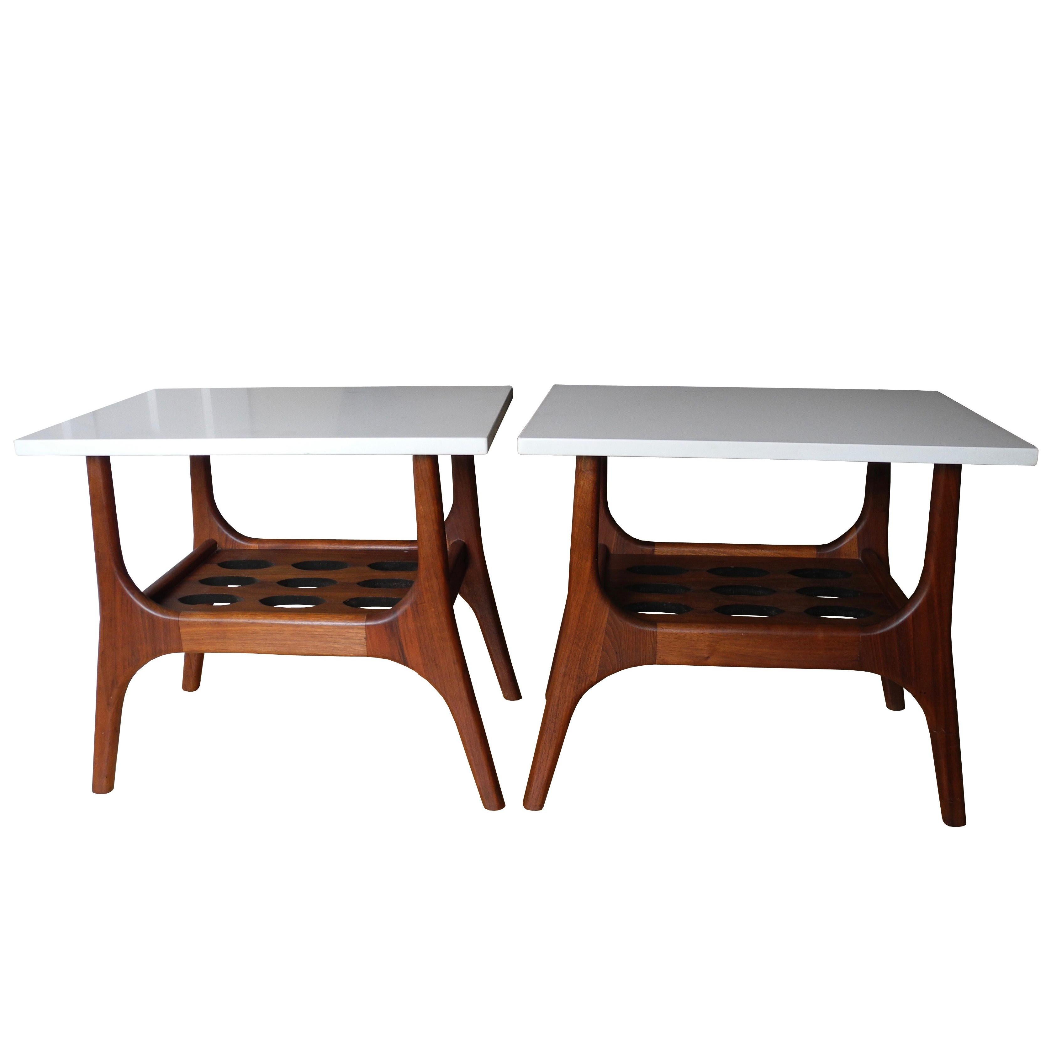 Mid-Century Modern Pair of Walnut and White Quartz Nightstands or Side Tables For Sale