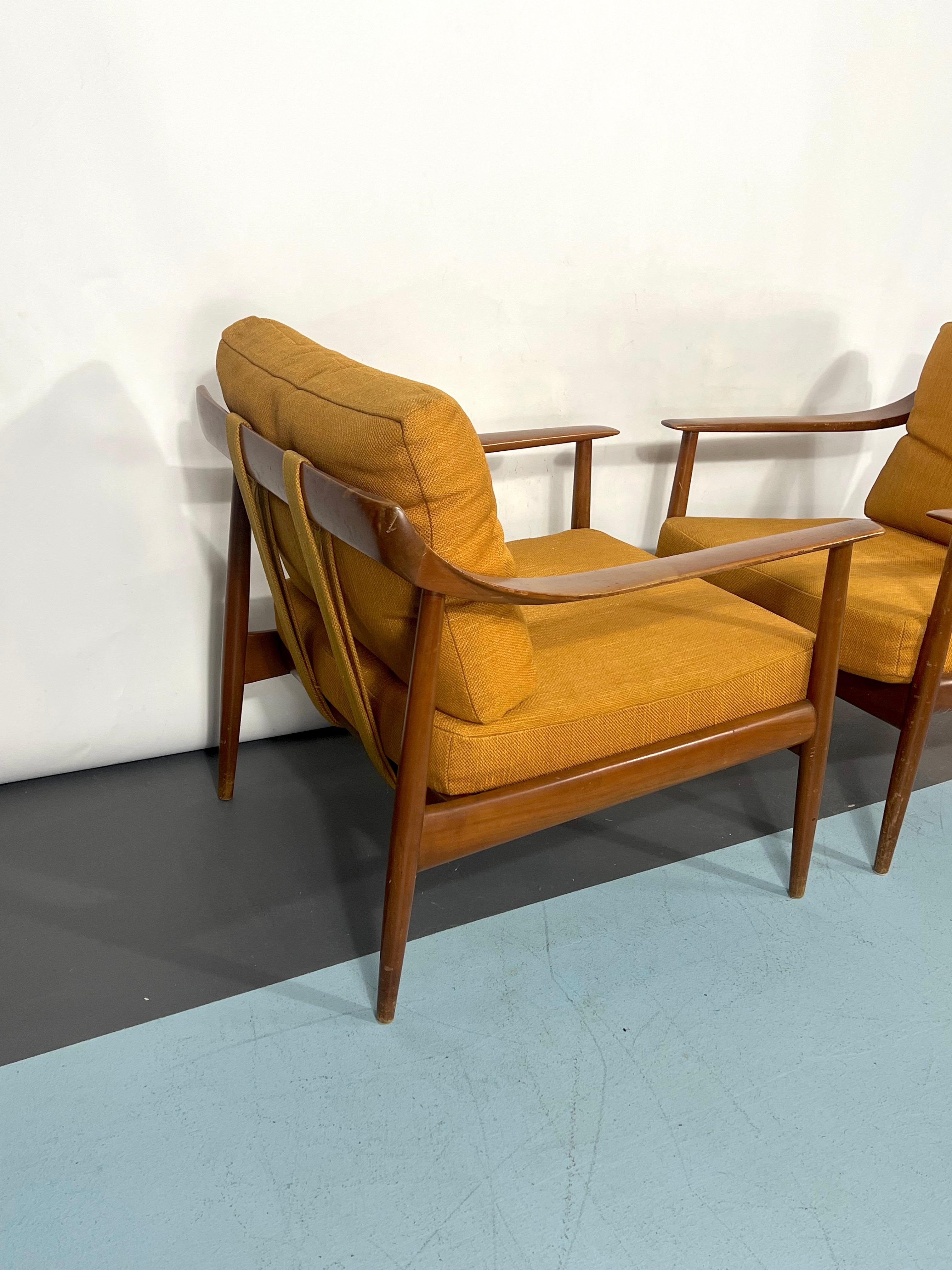 Mid-Century Modern Pair of Walter Knoll Armchairs Model 550 from 50s For Sale 8
