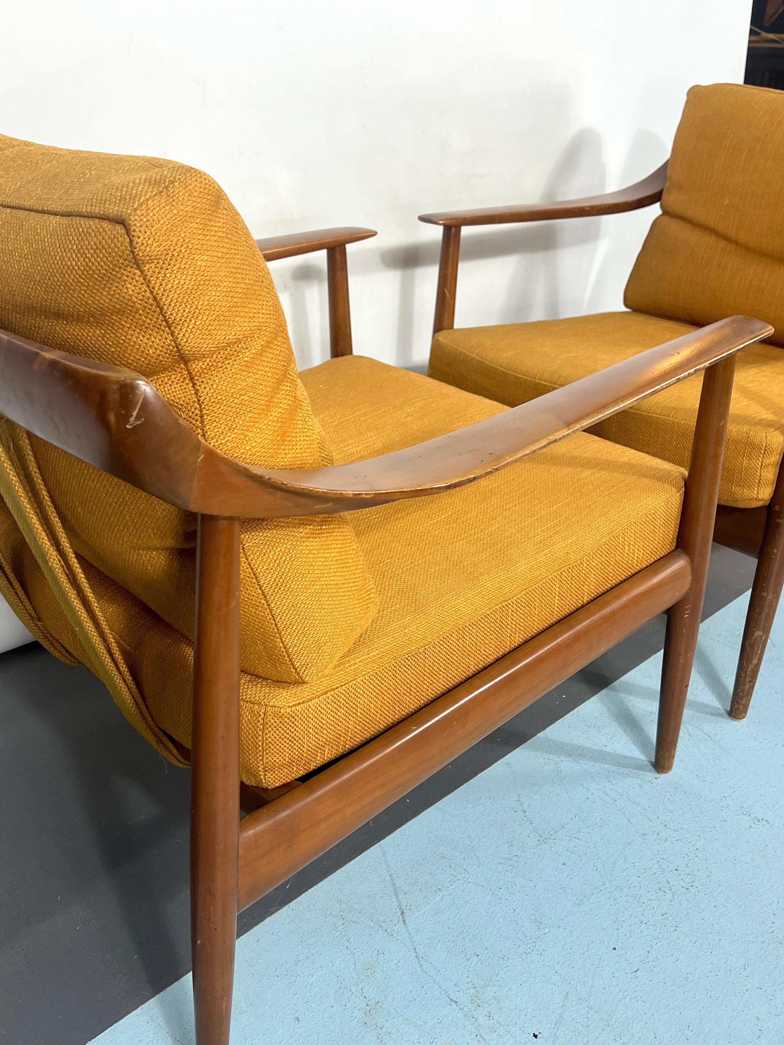 Mid-Century Modern Pair of Walter Knoll Armchairs Model 550 from 50s For Sale 9