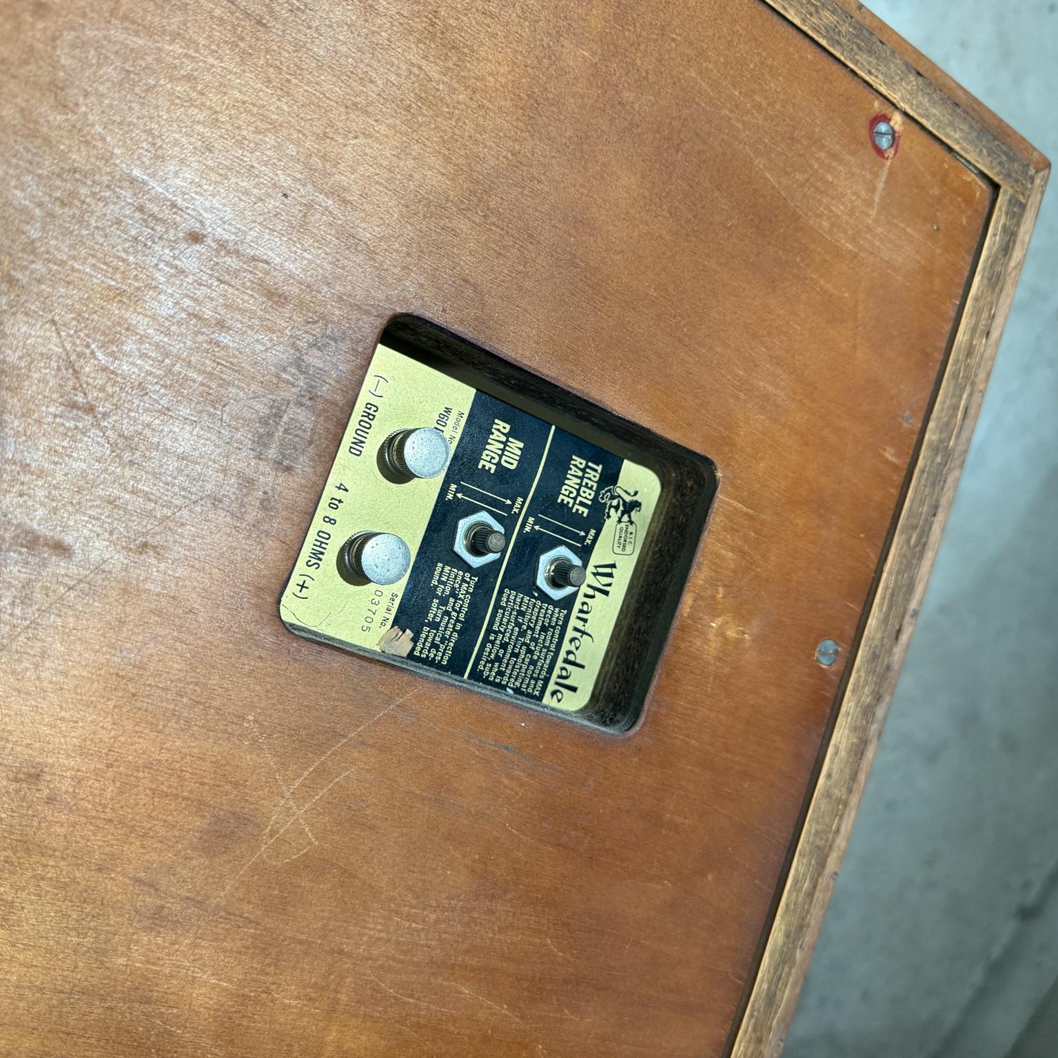 Mid Century Modern  Pair of Warfedale Speakers Walnut For Sale 3
