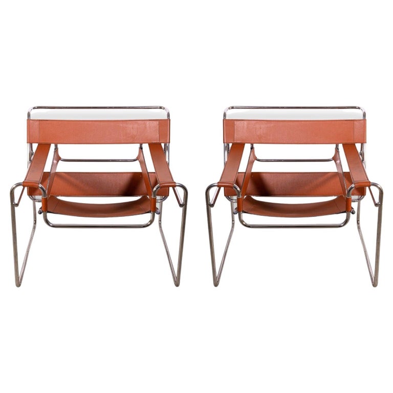 Mid Century Modern Pair of Wassily Brown Leather Chairs by Knoll For